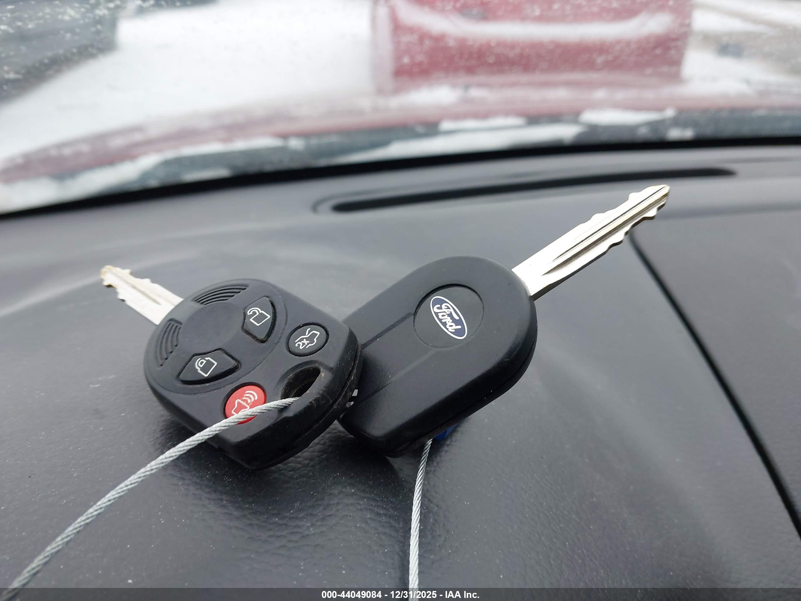 FORD FUSION image 11