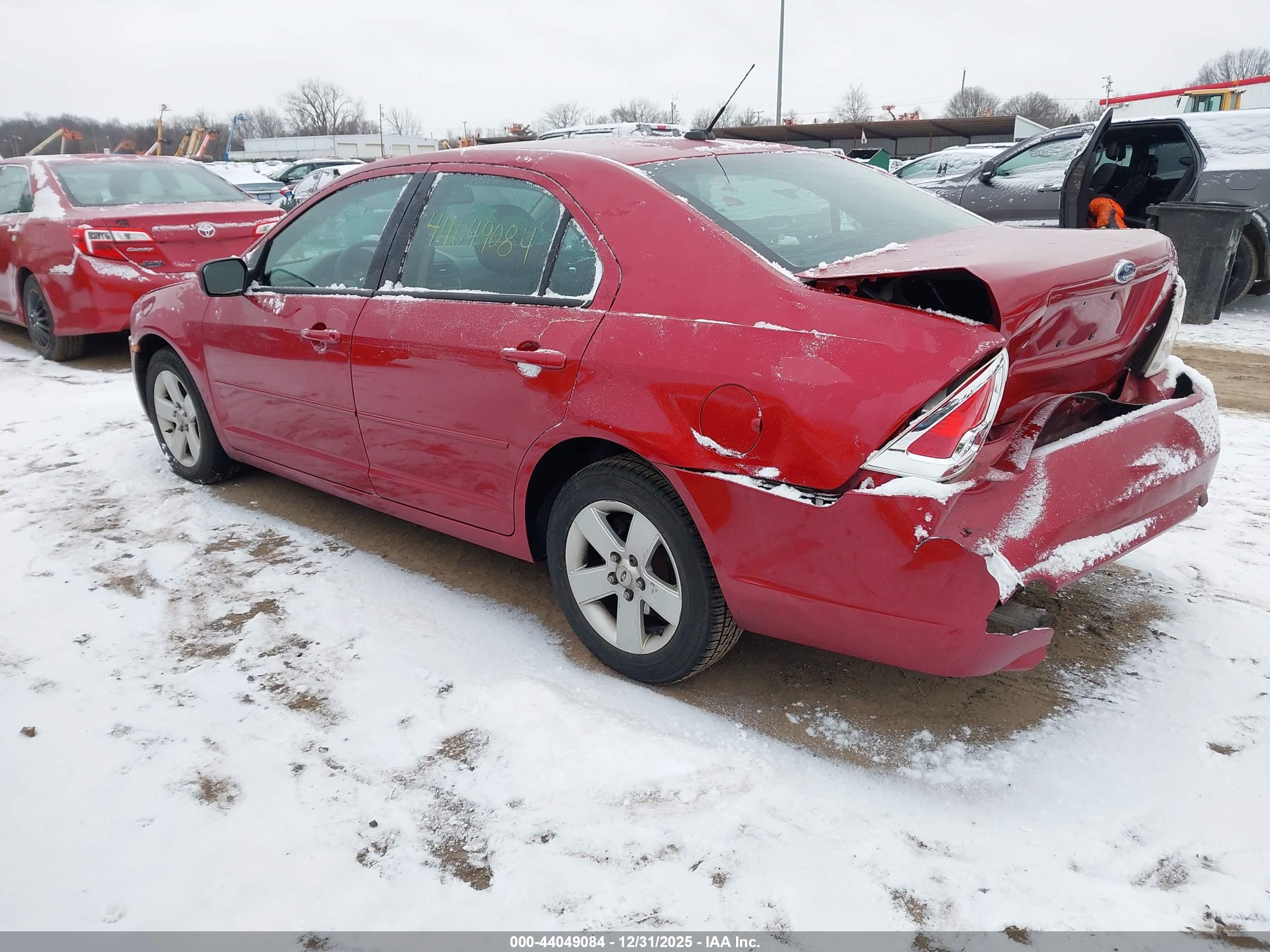 FORD FUSION image 3