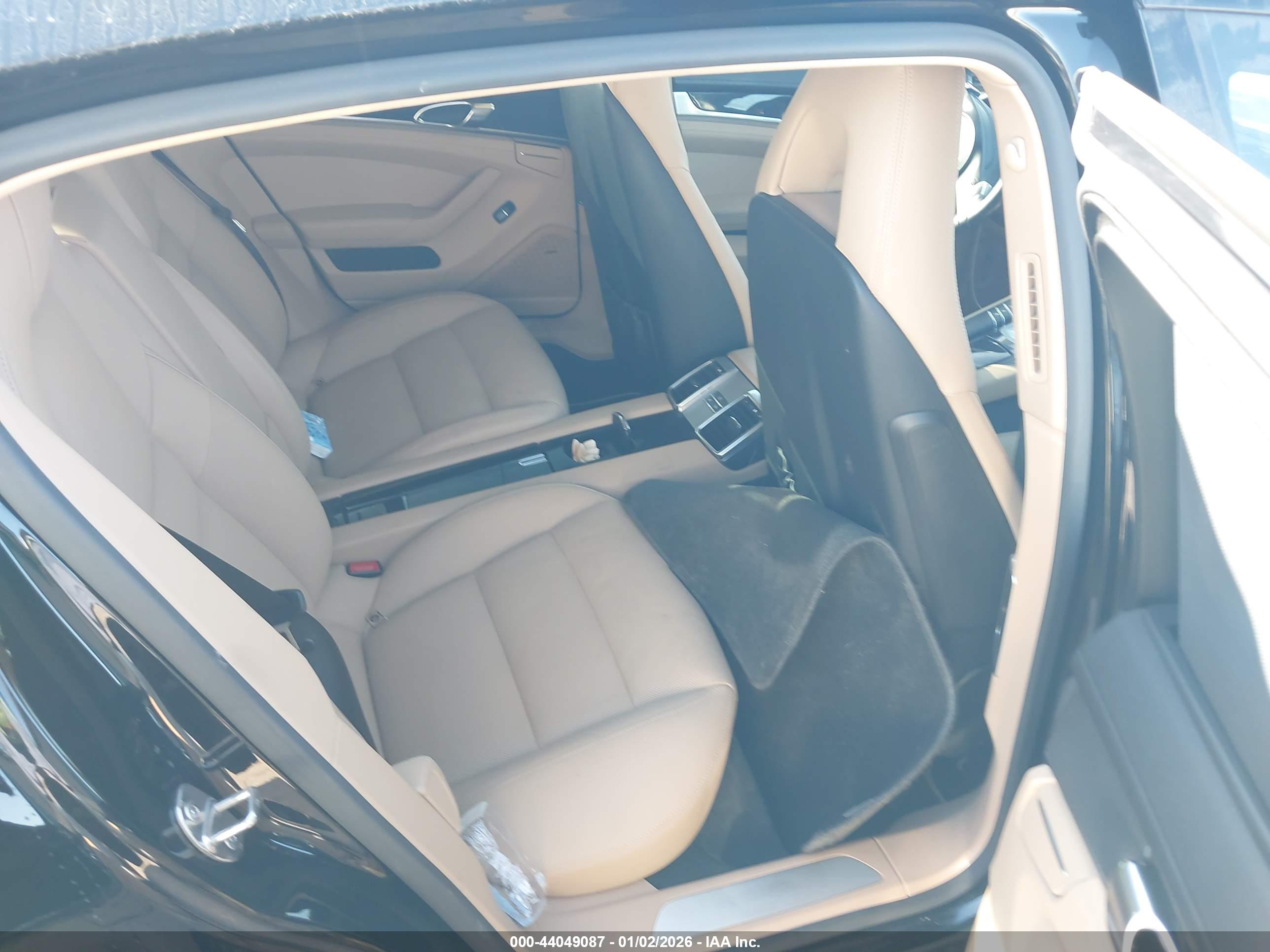 PORSCHE PANAMERA image 8