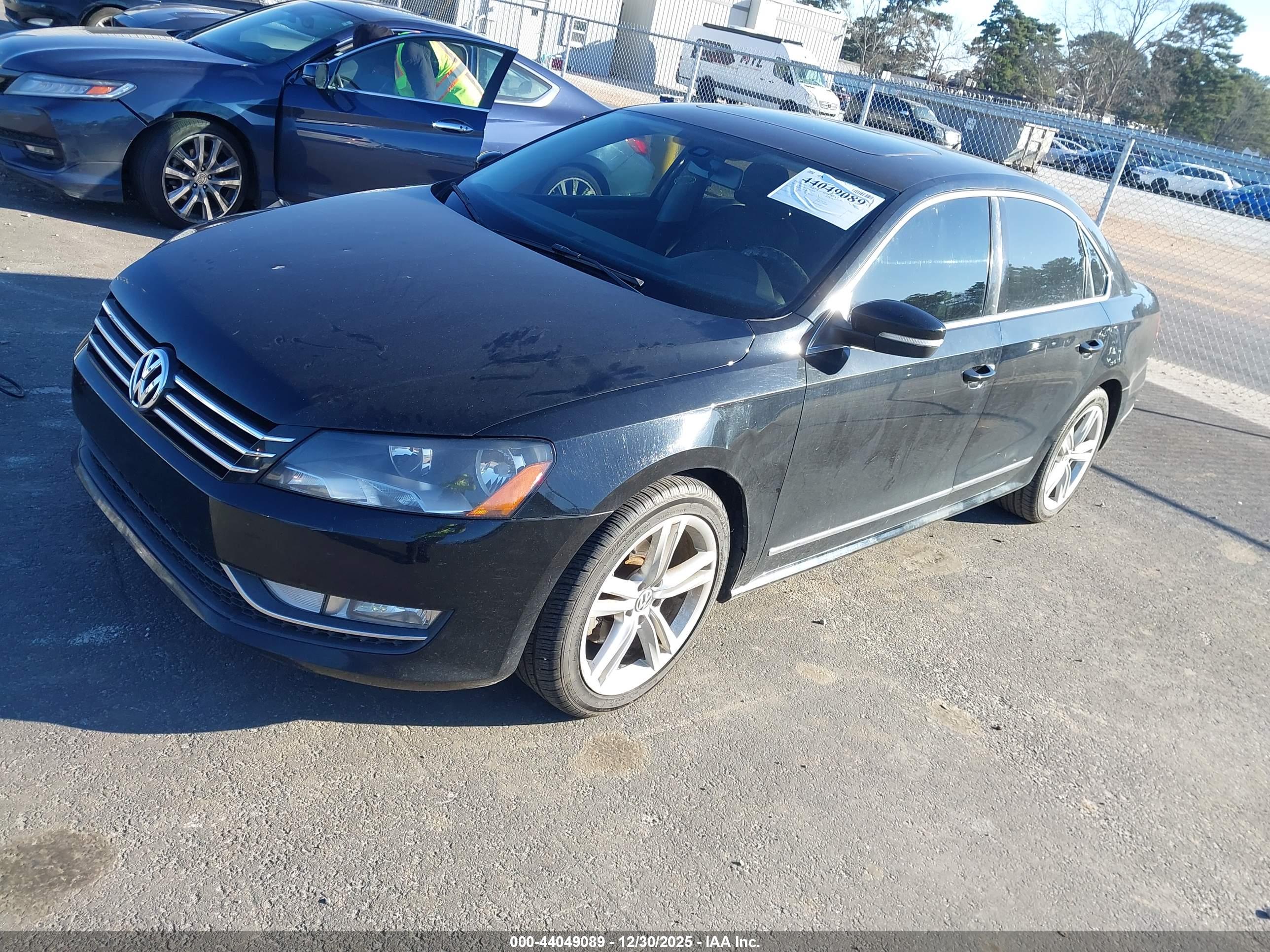 VOLKSWAGEN PASSAT image 2