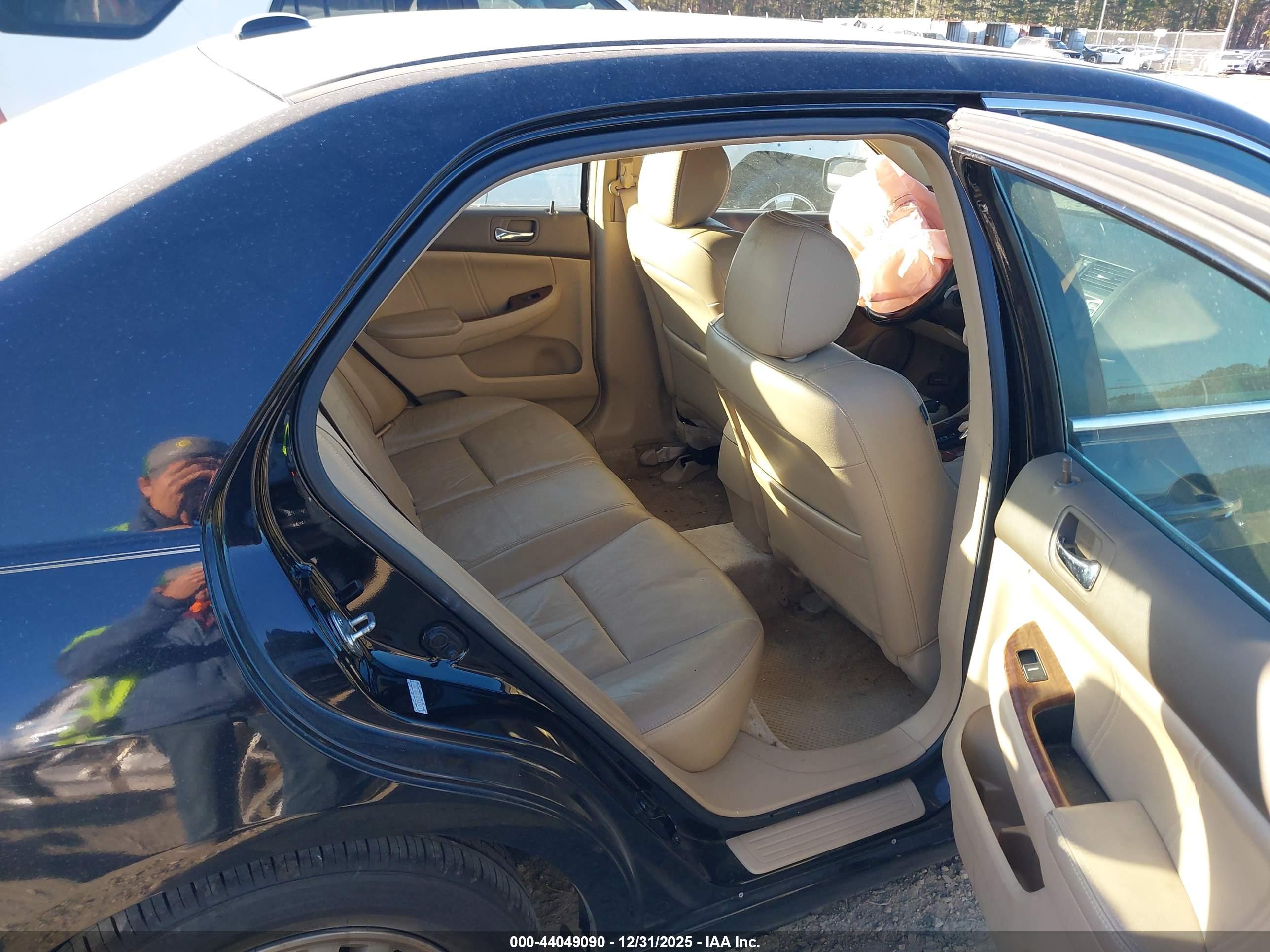 HONDA ACCORD image 8