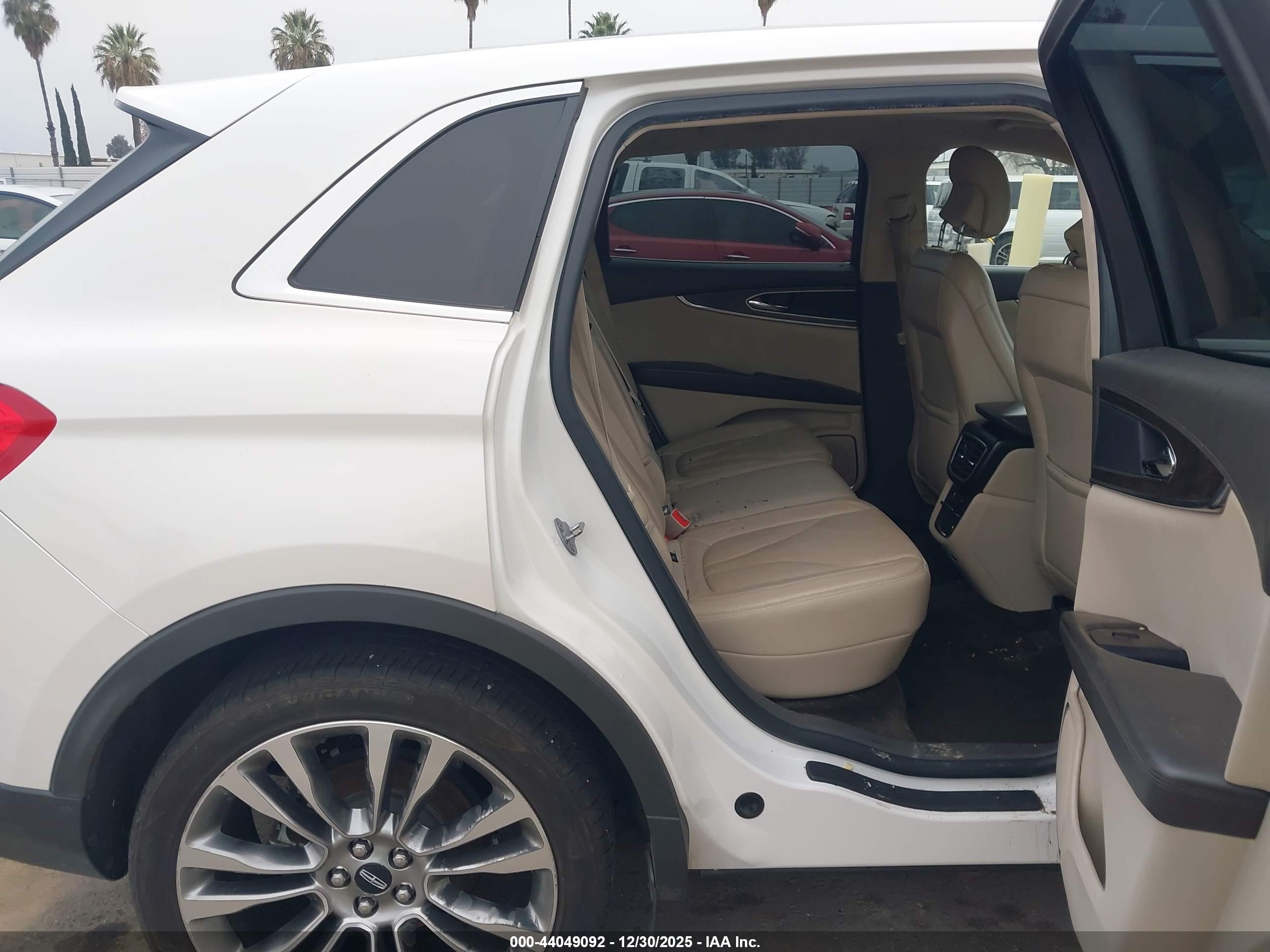 LINCOLN MKX image 8