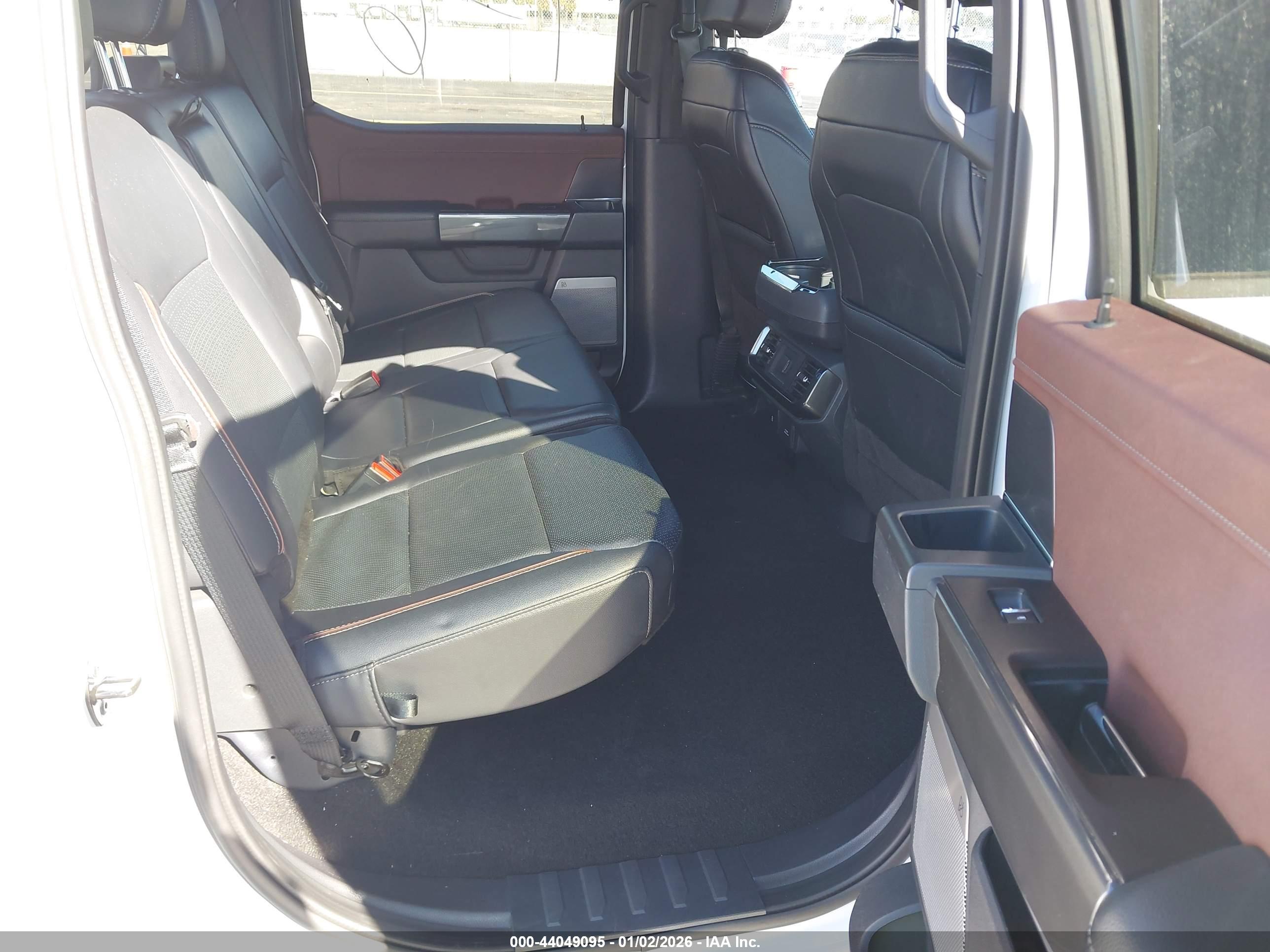 FORD F-150 image 8