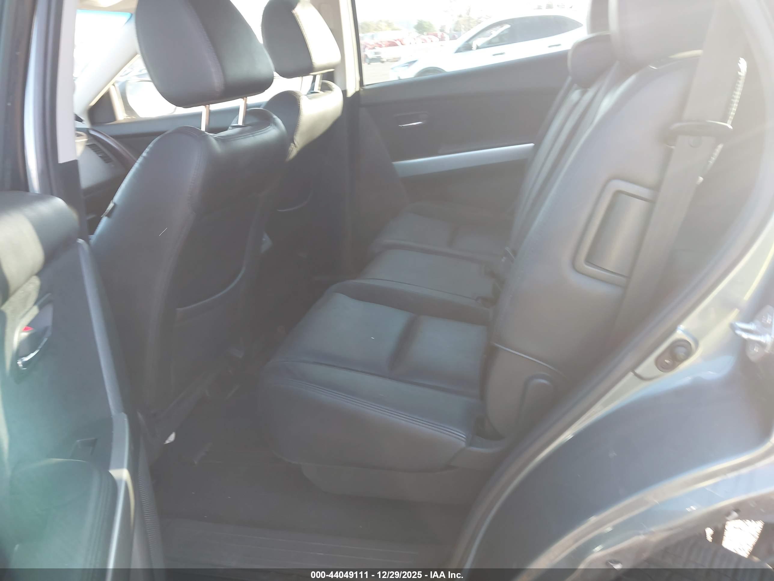 MAZDA CX-9 image 8