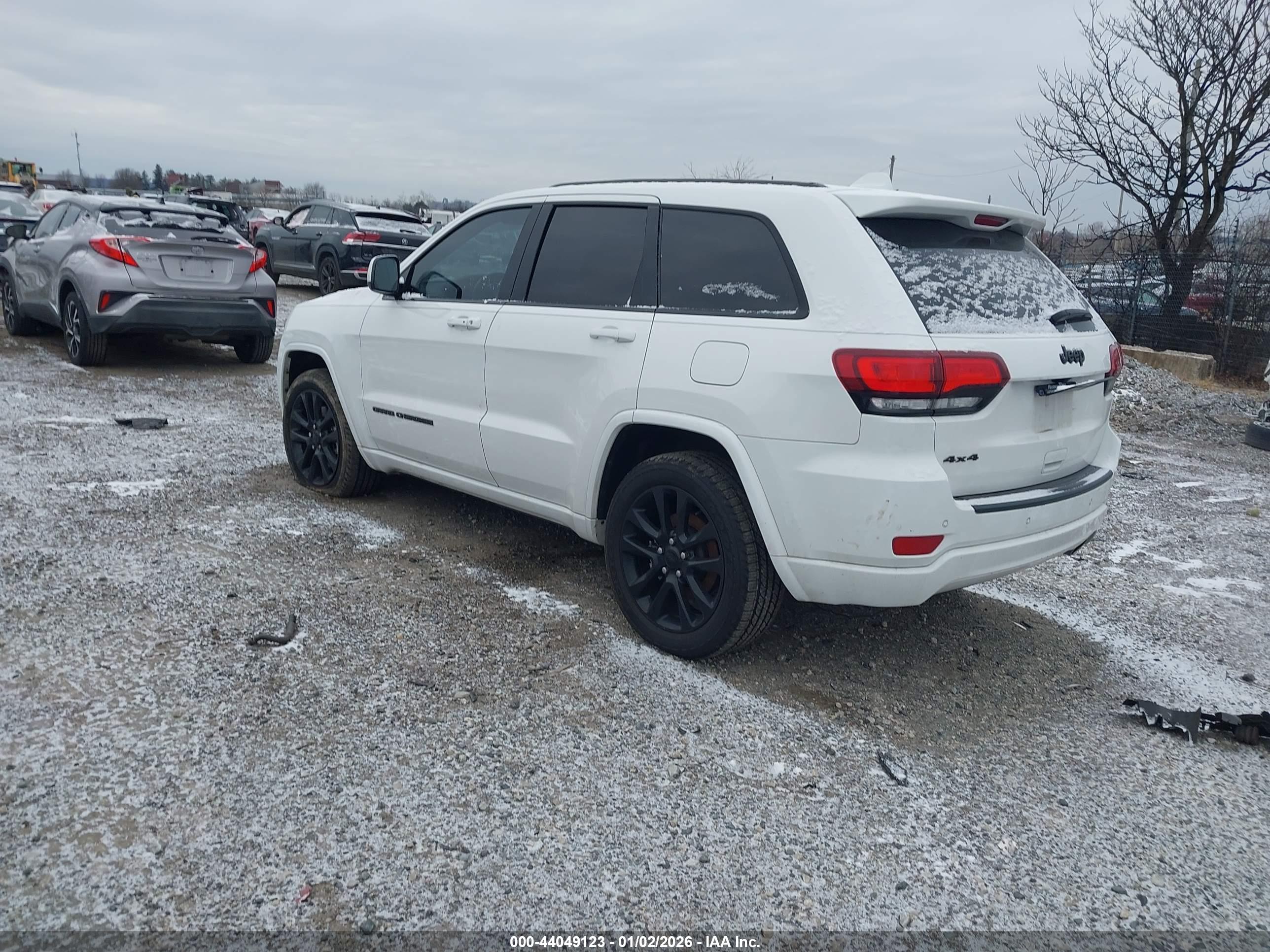 JEEP GRAND image 3