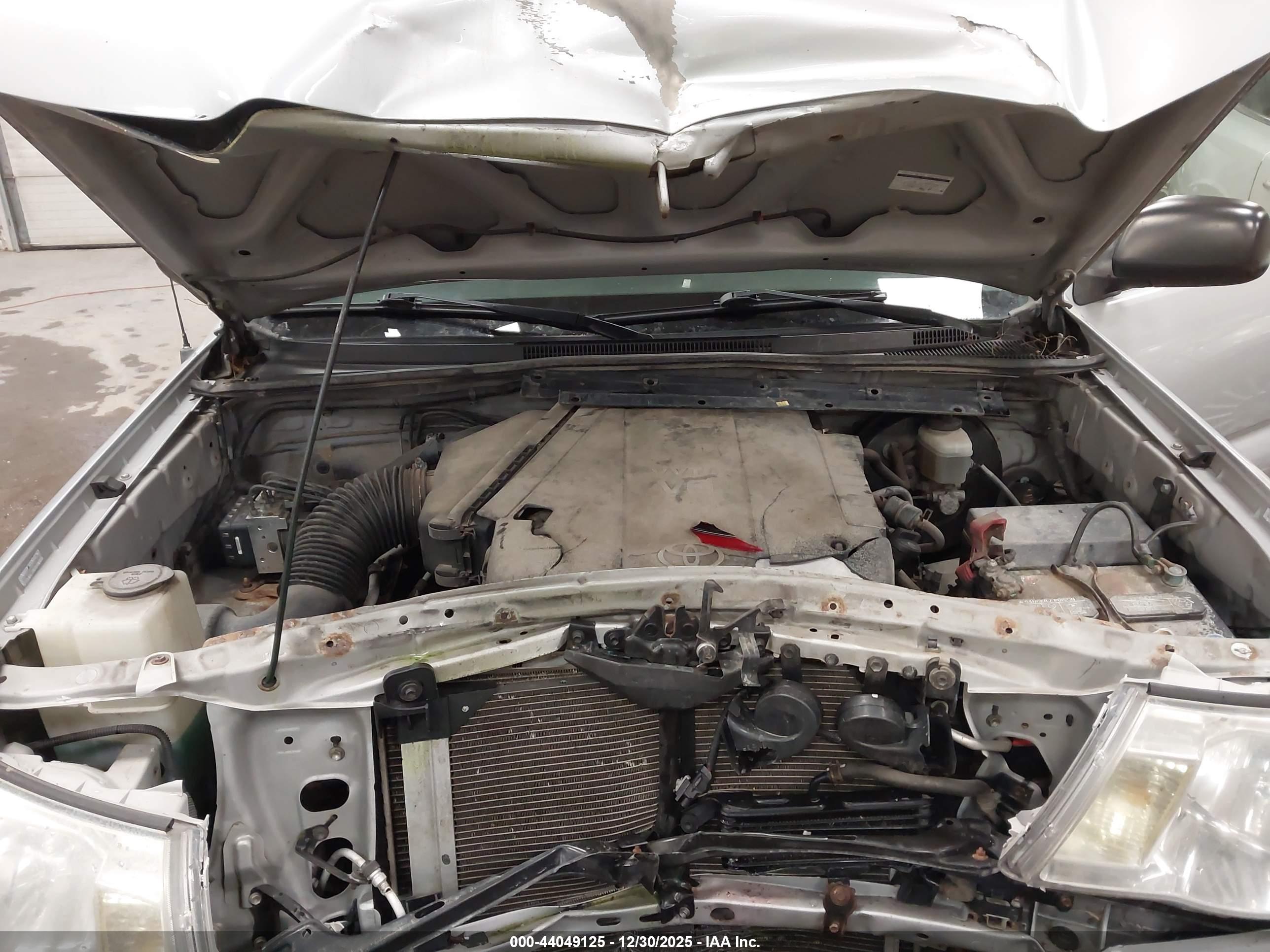 TOYOTA TACOMA image 10