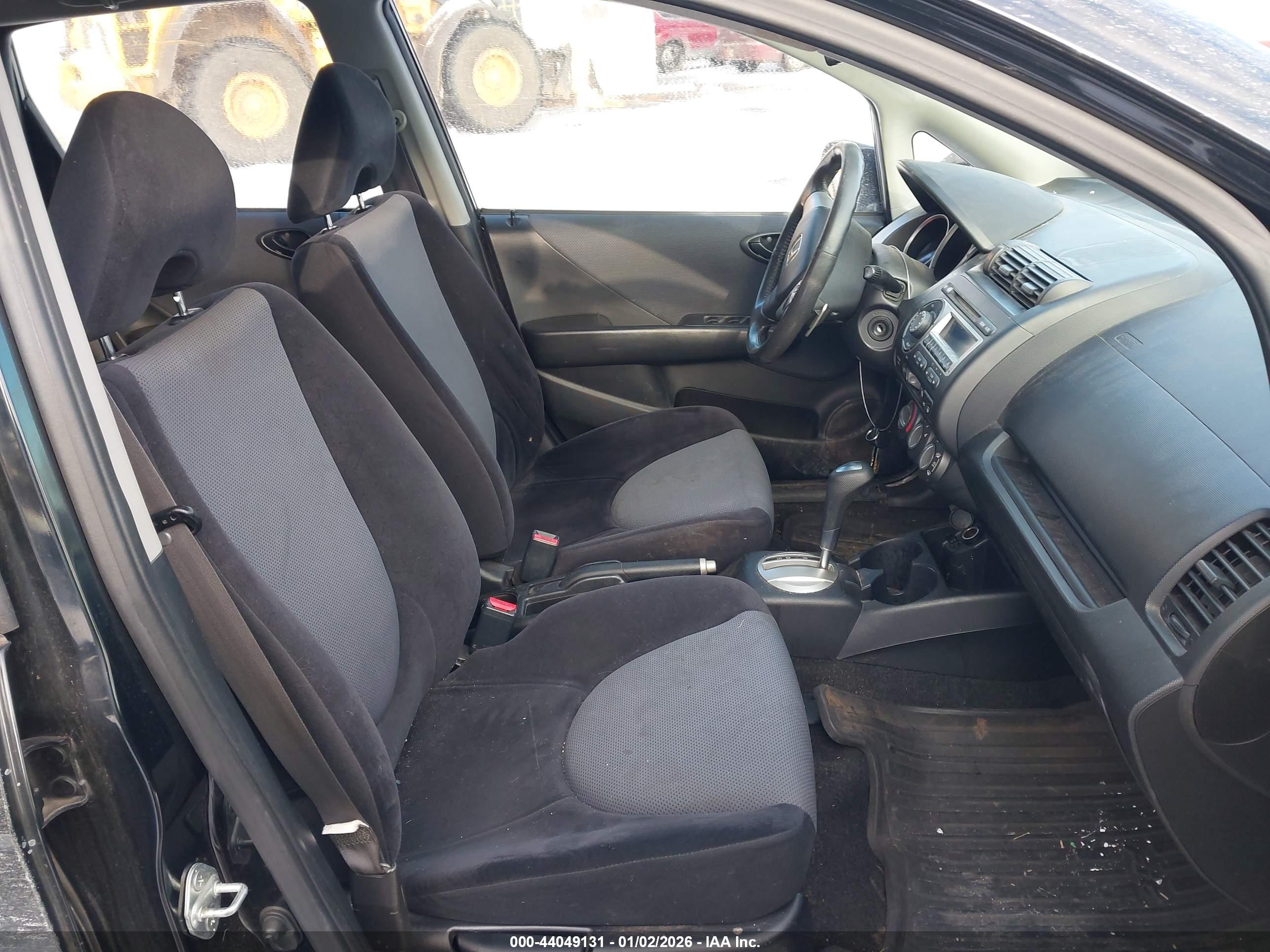 HONDA FIT image 5