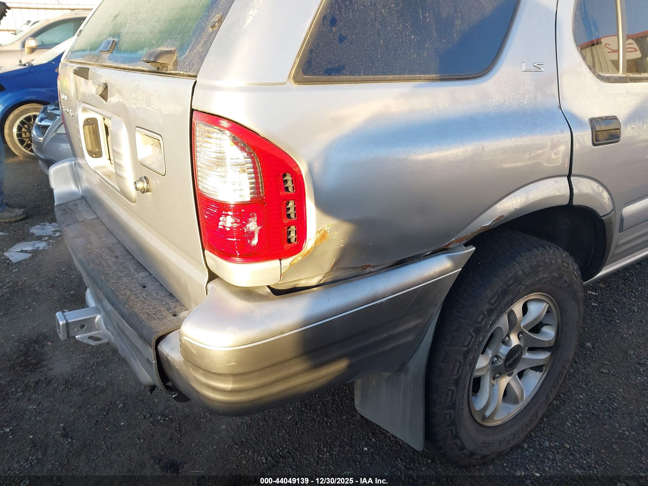 ISUZU RODEO image 6