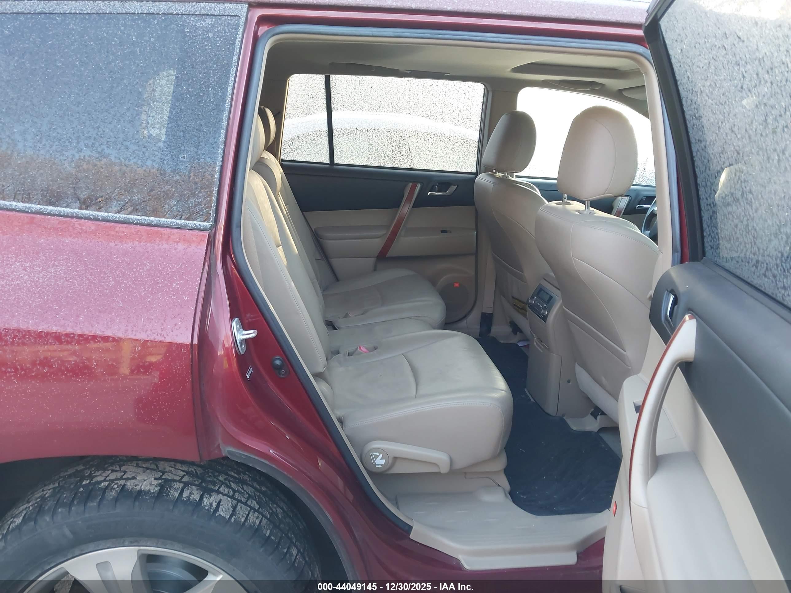 TOYOTA HIGHLANDER image 8