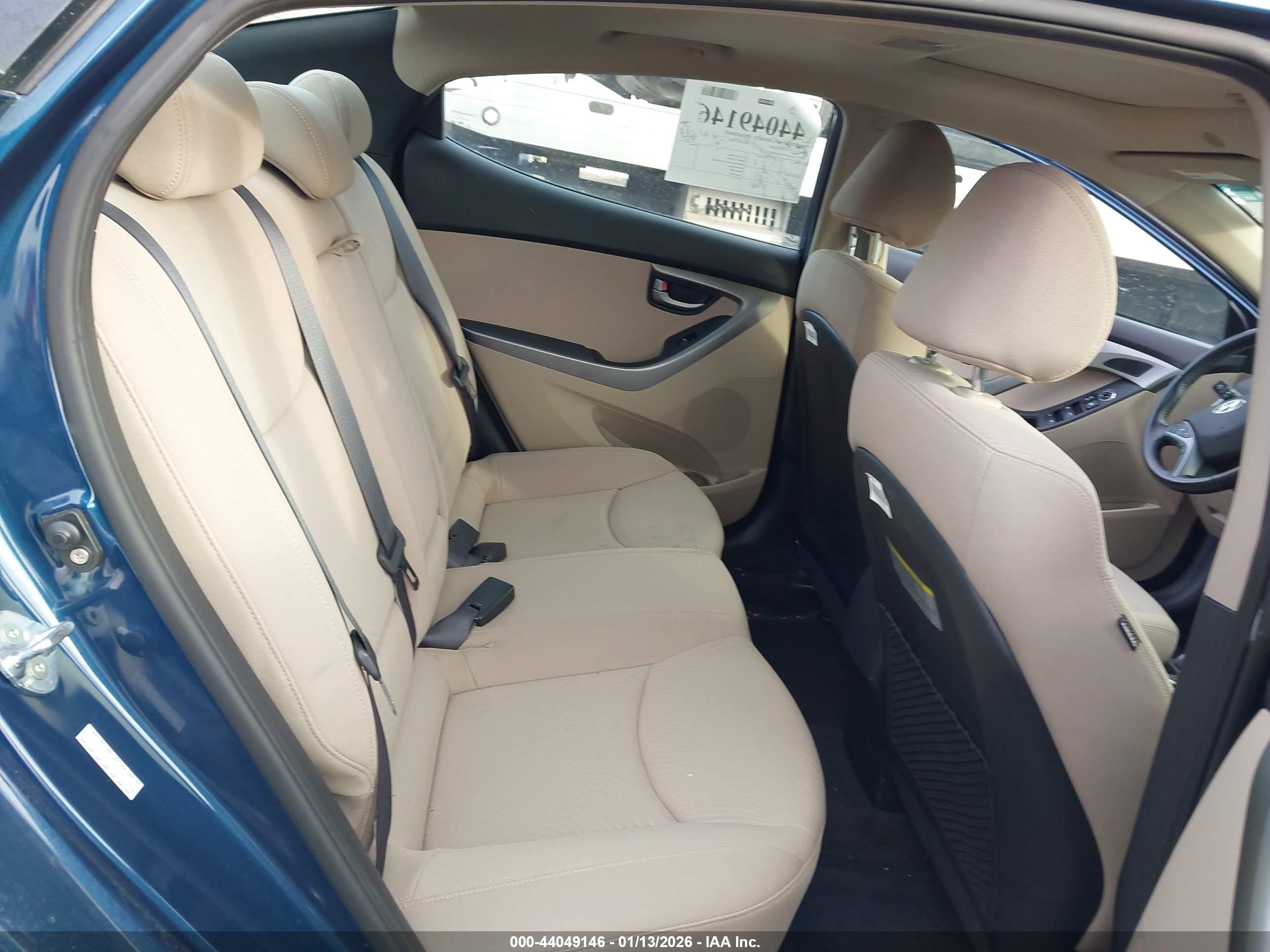 HYUNDAI ELANTRA image 8