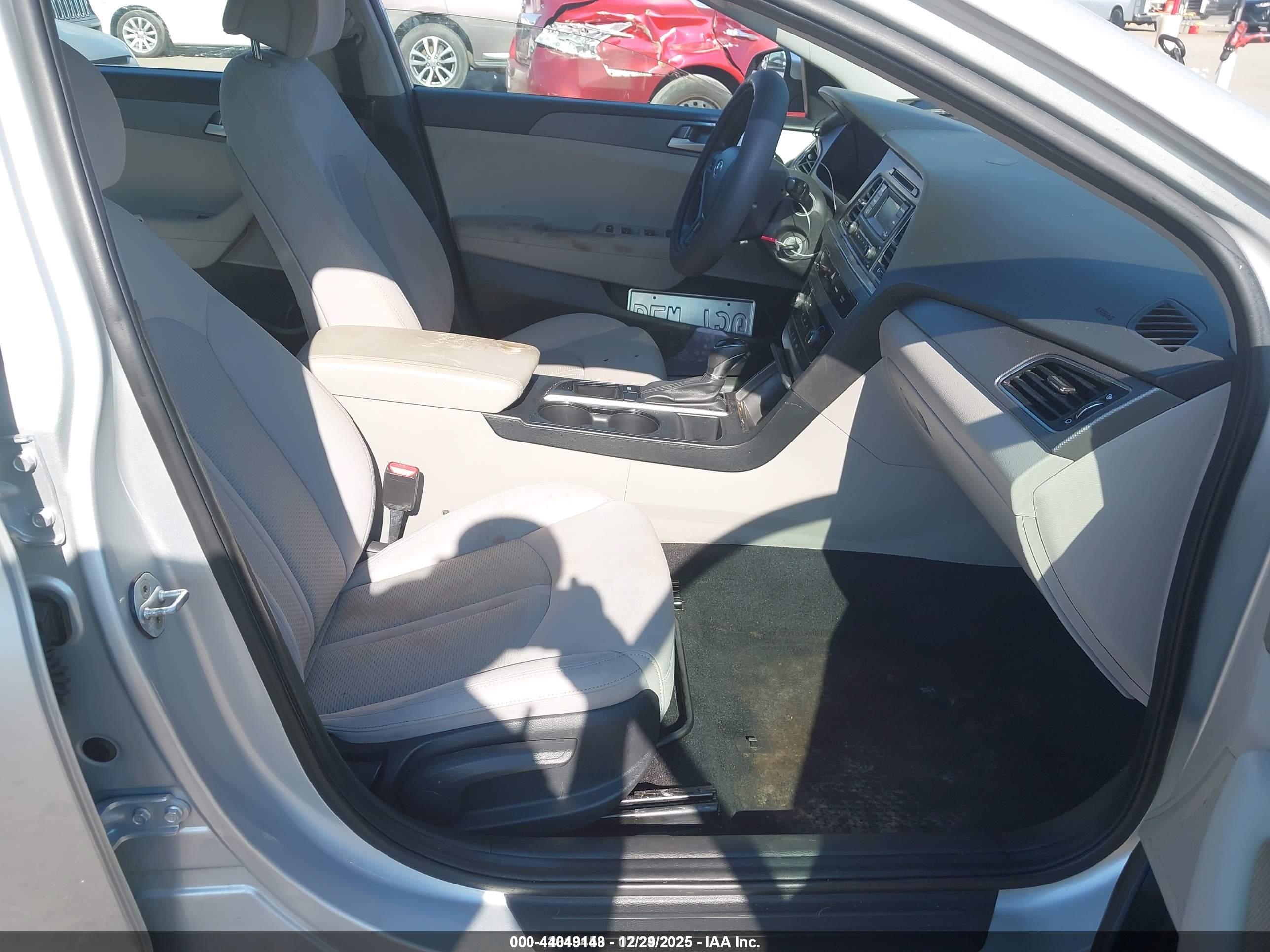HYUNDAI SONATA image 5