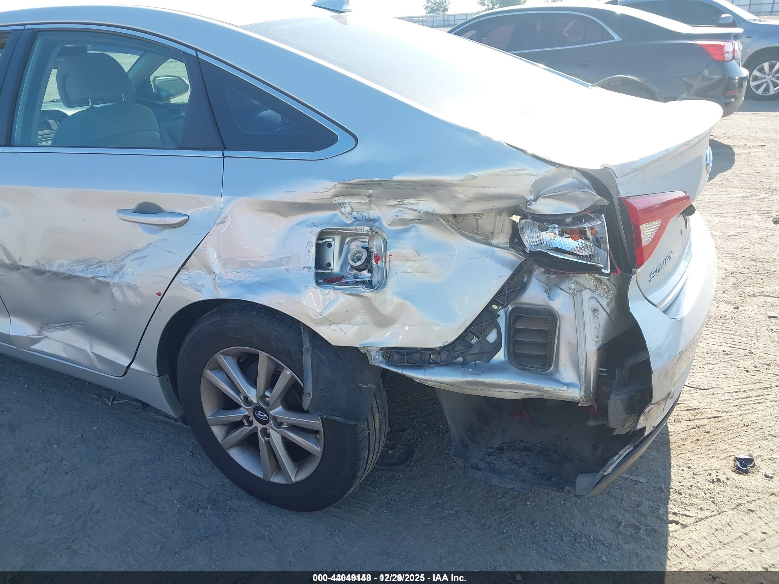 HYUNDAI SONATA image 6