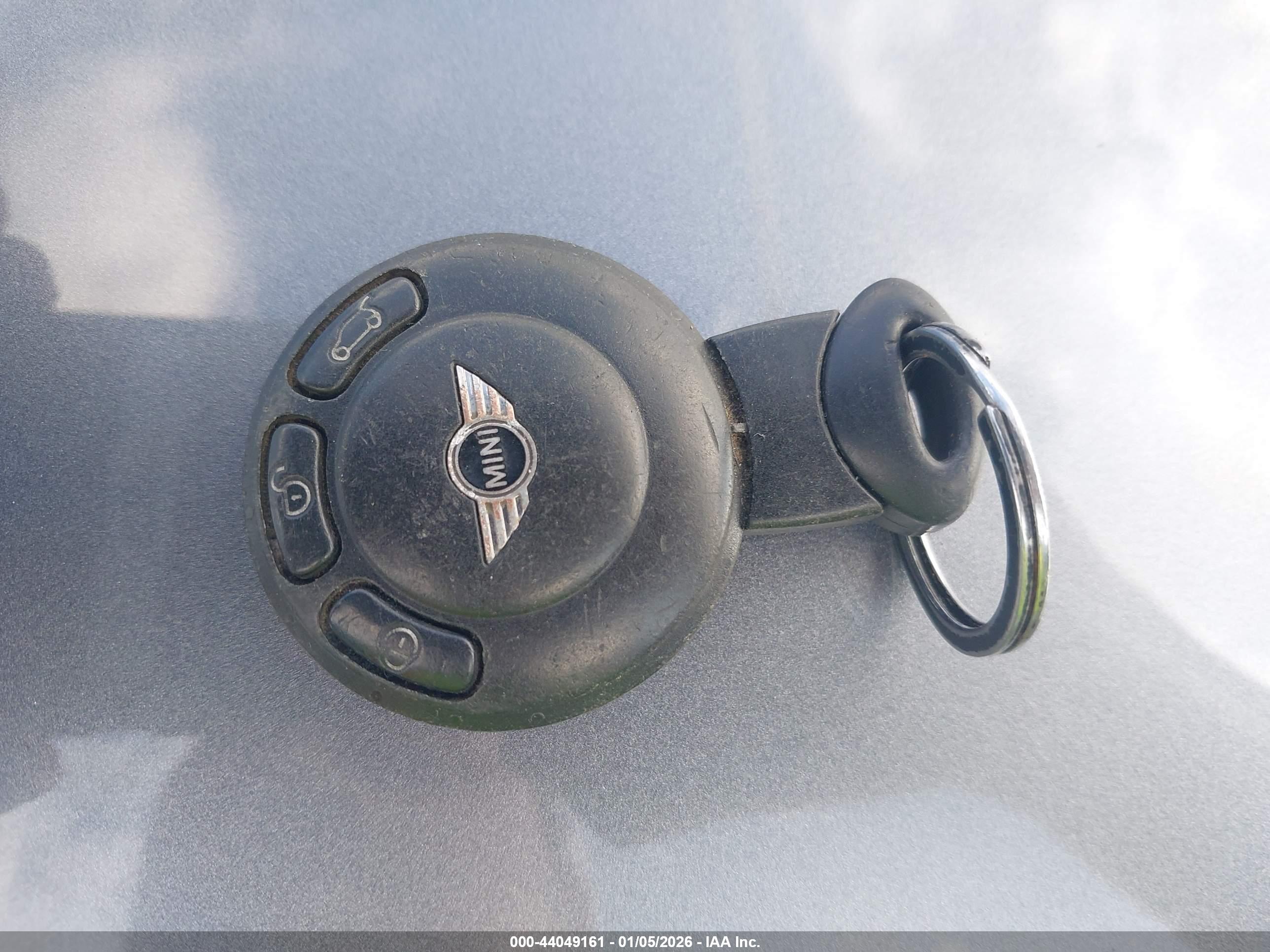 MINI COUNTRYMAN image 11