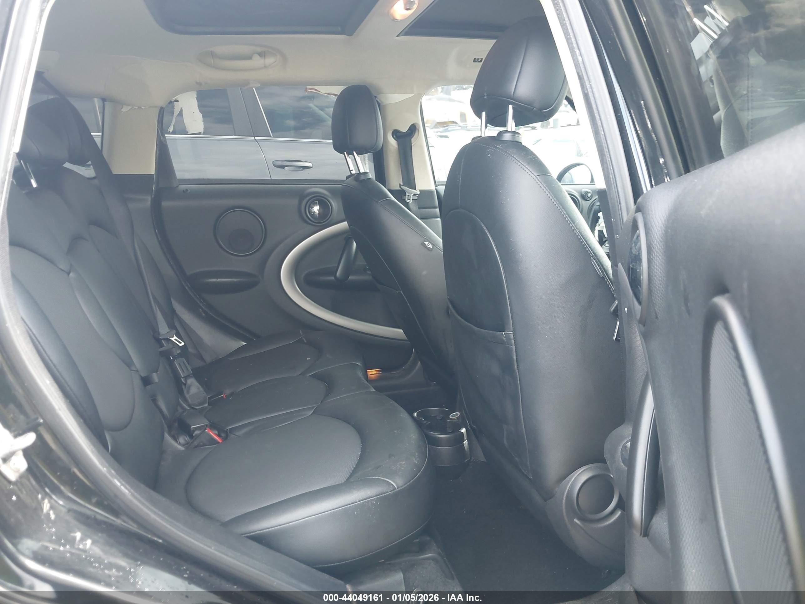 MINI COUNTRYMAN image 8