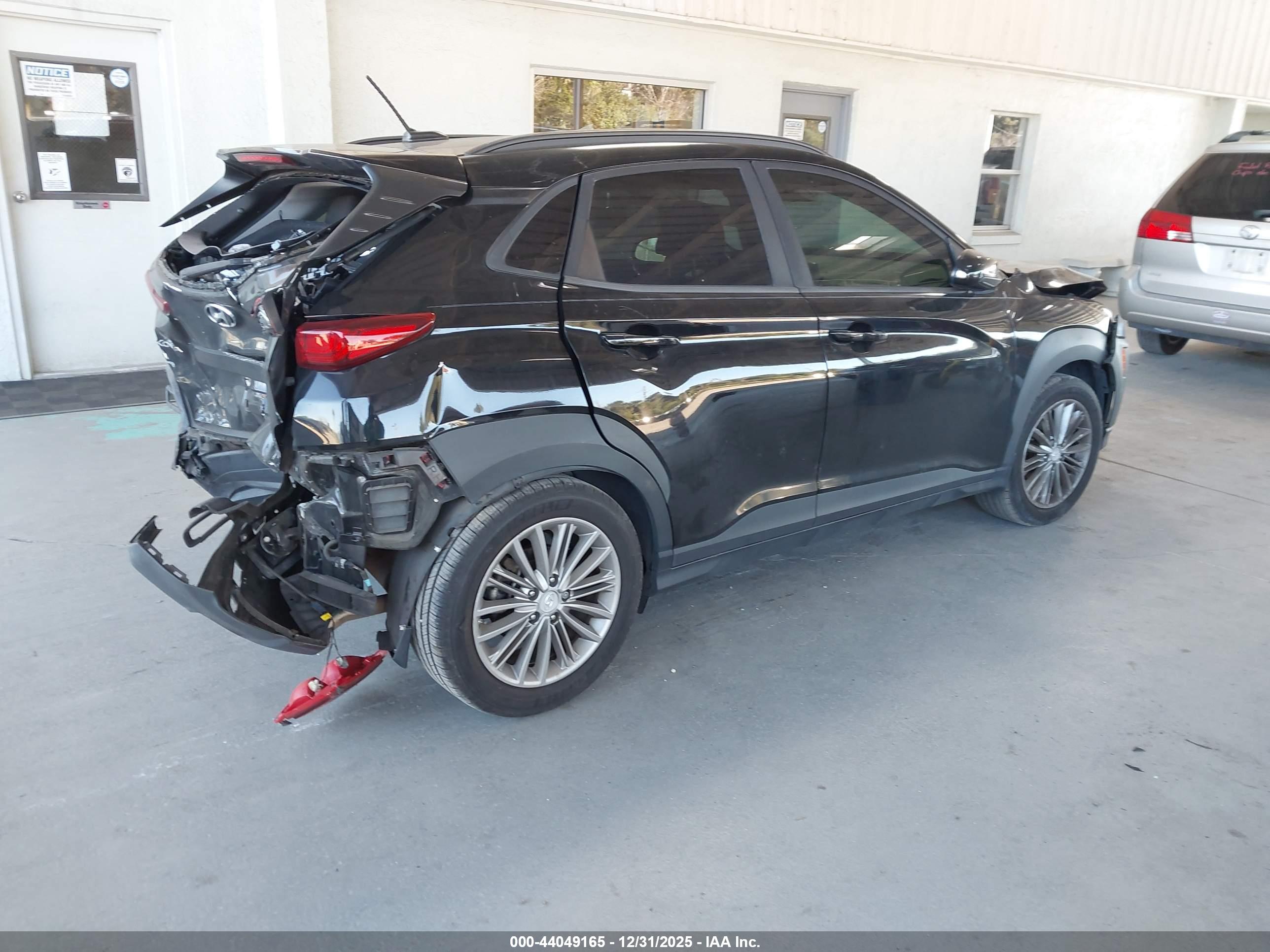 HYUNDAI KONA image 4
