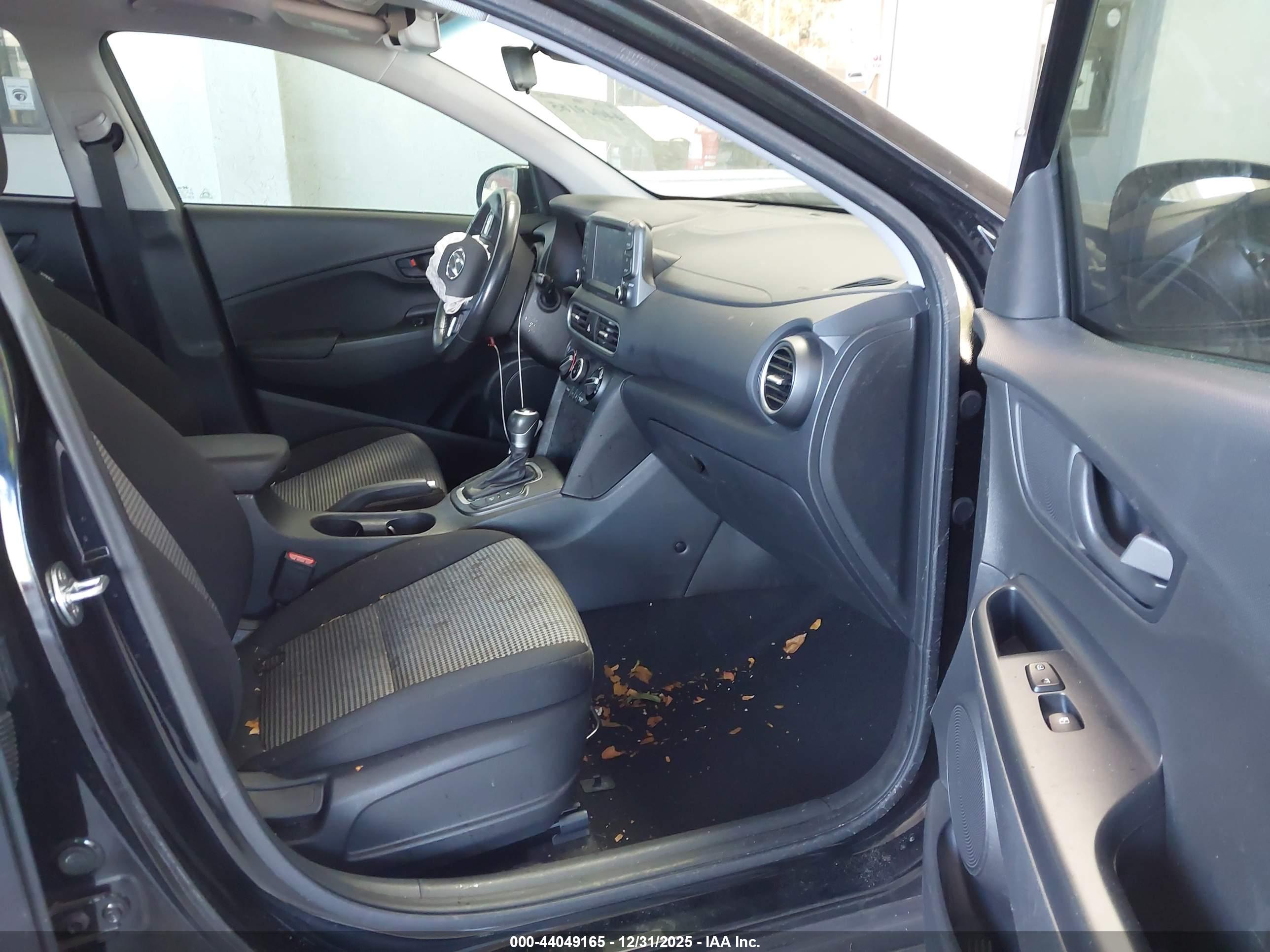 HYUNDAI KONA image 5