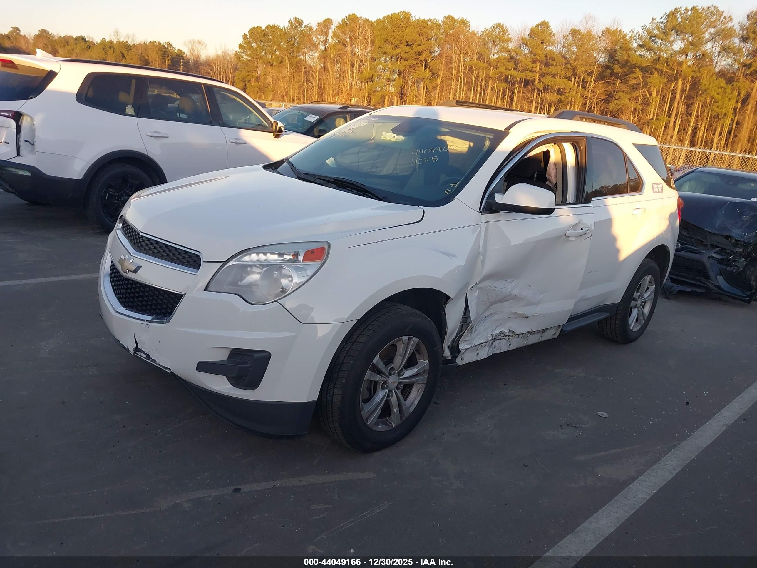 CHEVROLET EQUINOX image 2