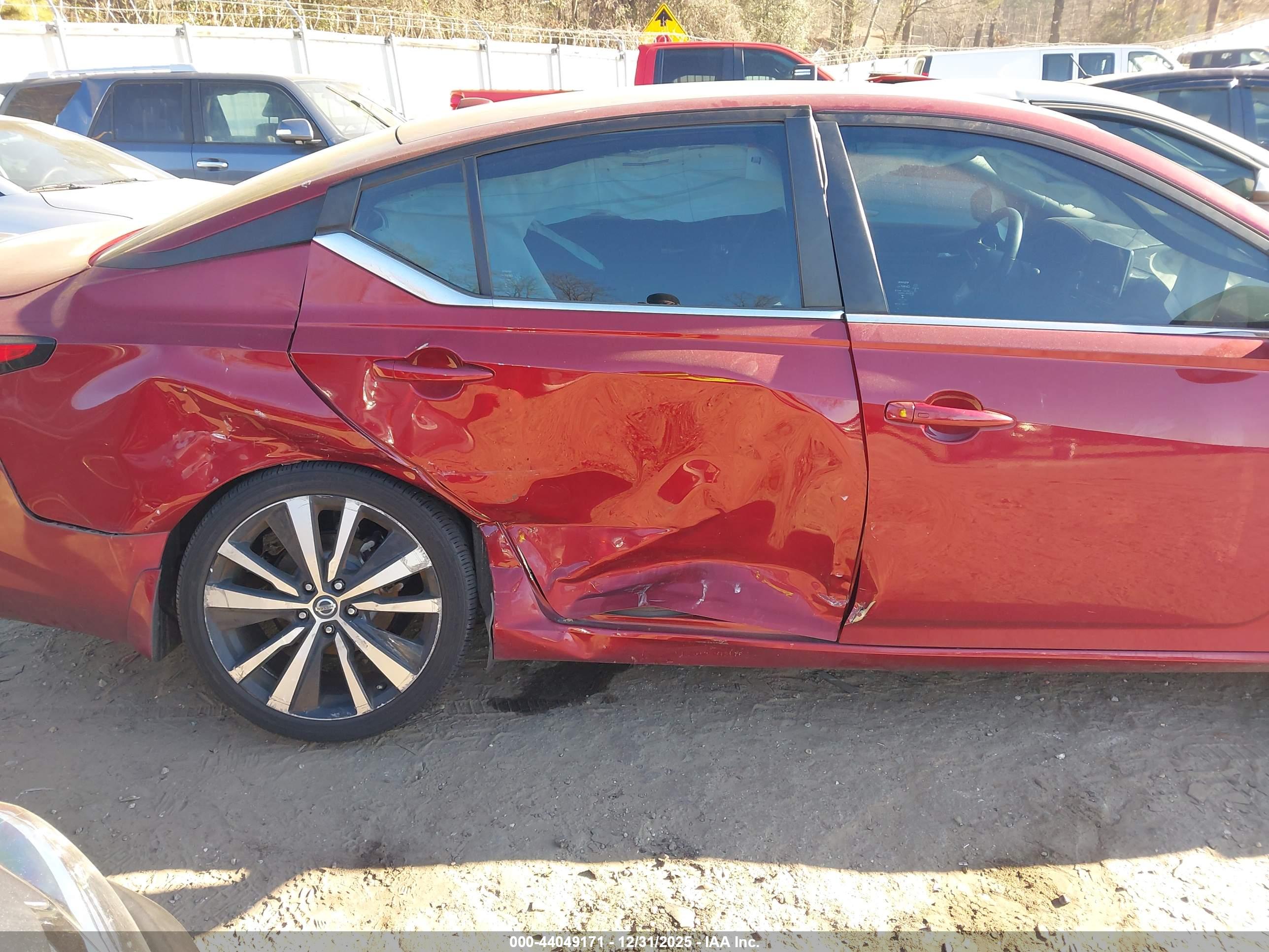 NISSAN ALTIMA image 6
