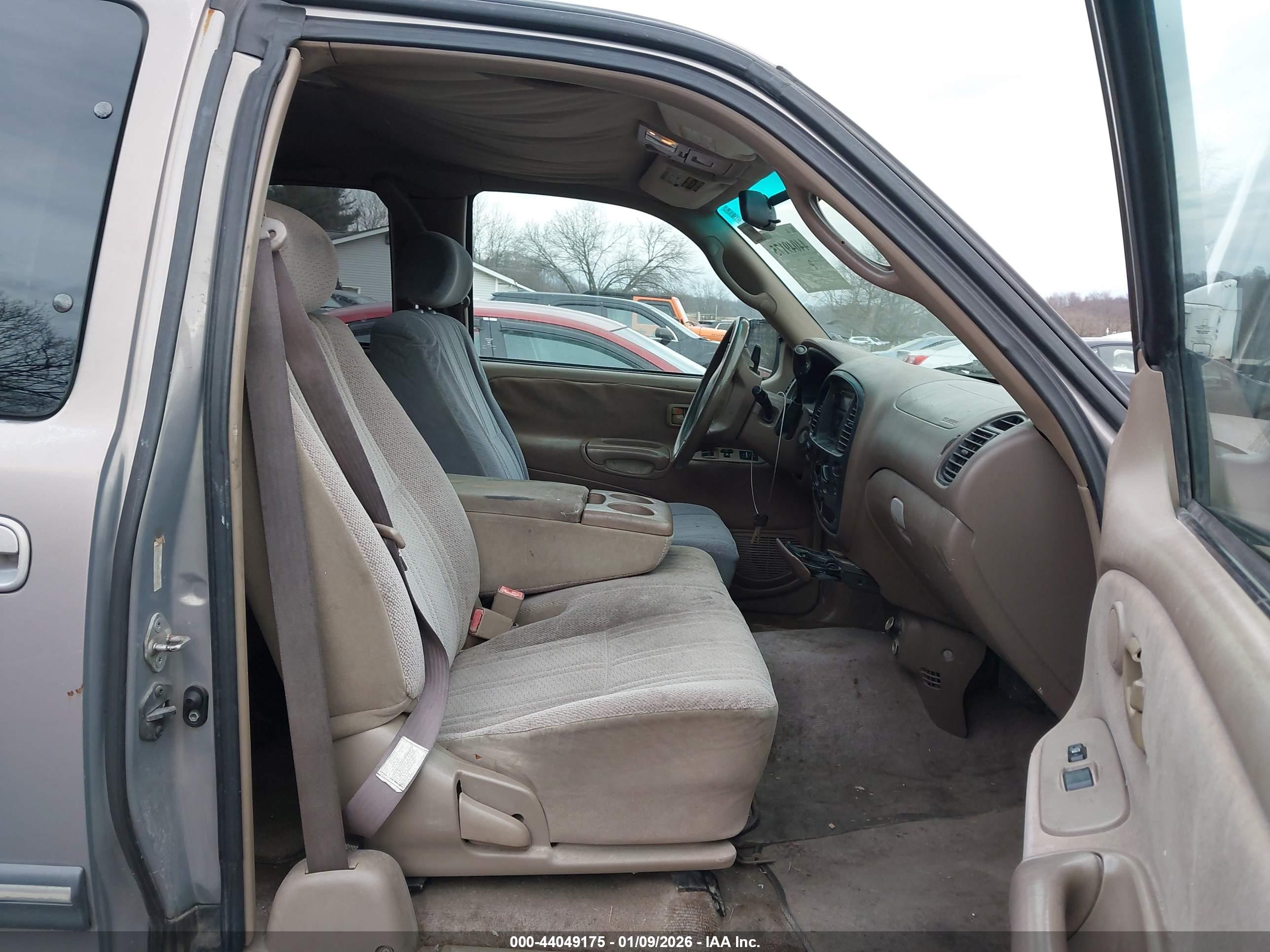 TOYOTA TUNDRA image 5