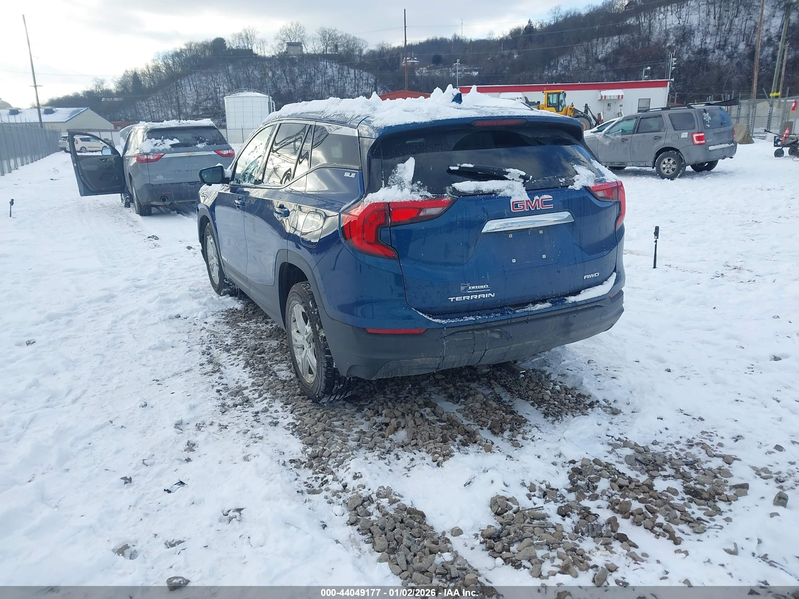 GMC TERRAIN image 3