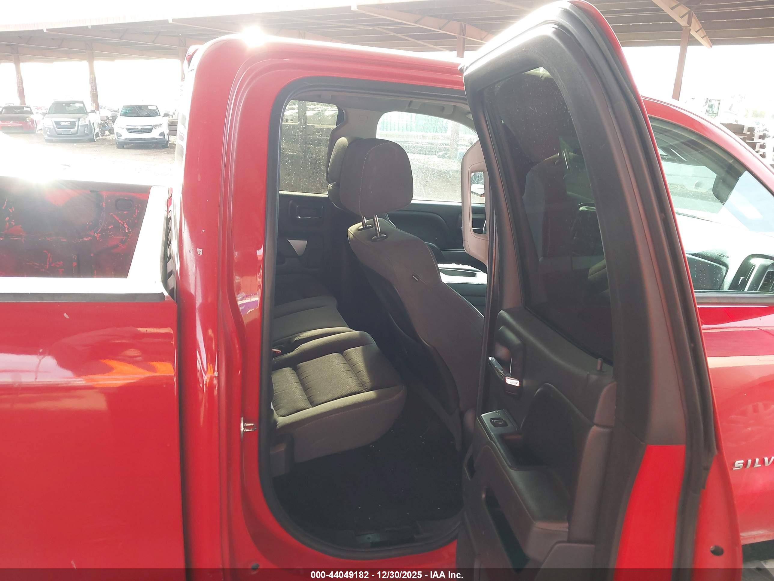 CHEVROLET SILVERADO image 8