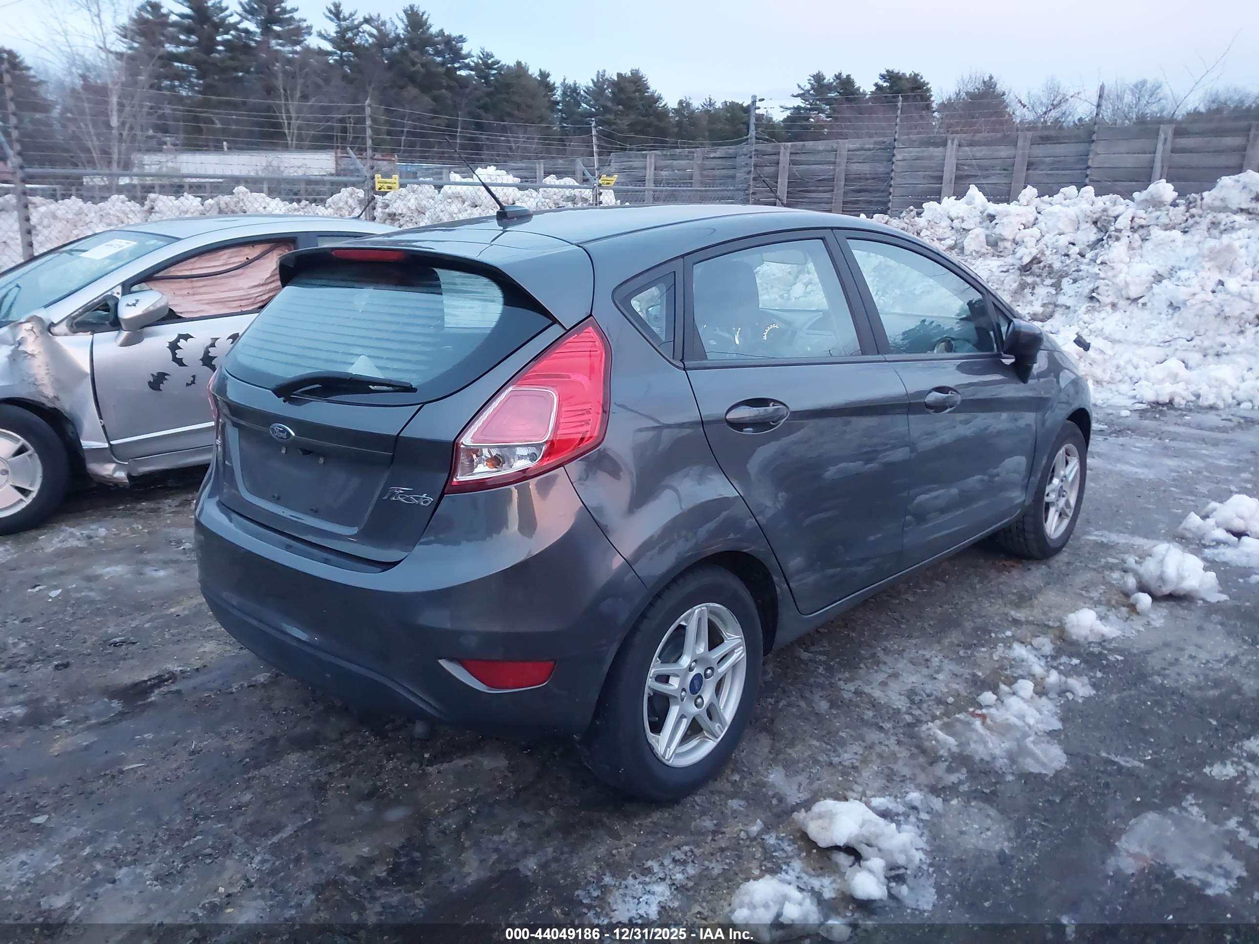 FORD FIESTA image 4