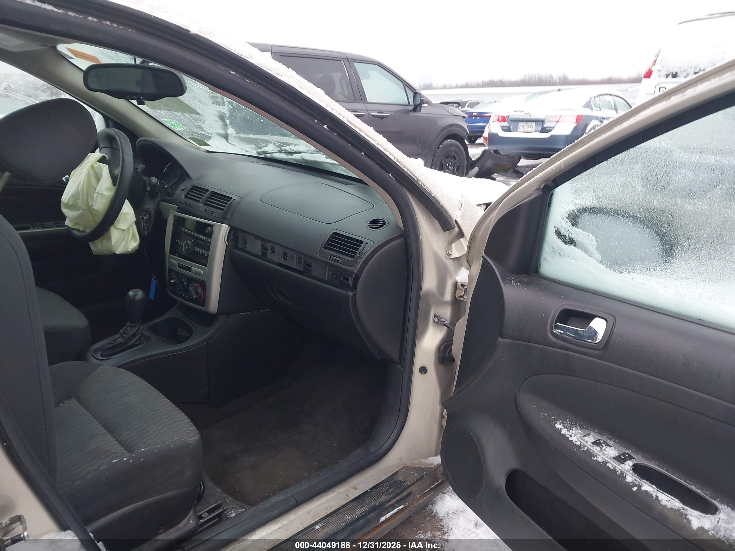 CHEVROLET COBALT image 5