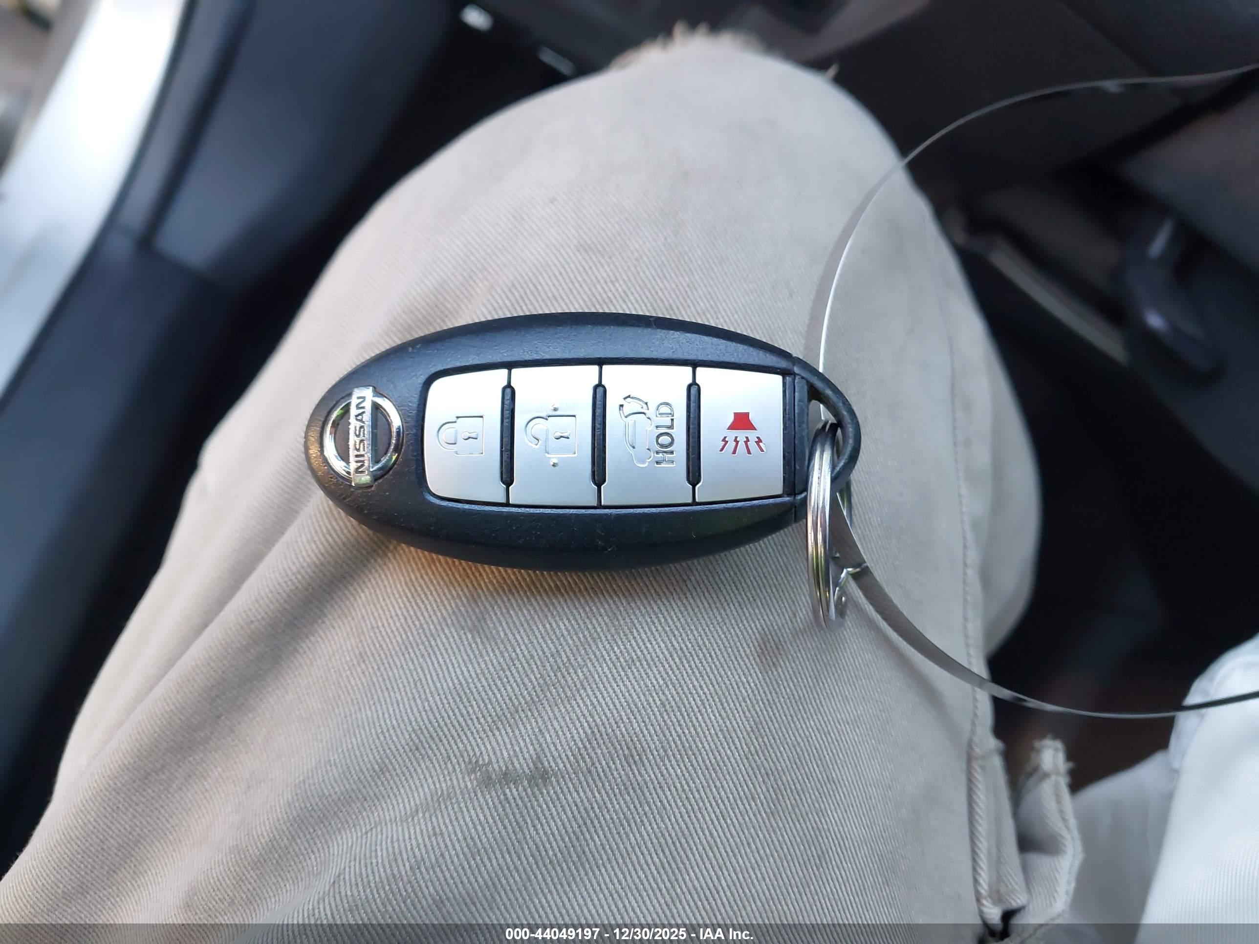 NISSAN ROGUE image 11