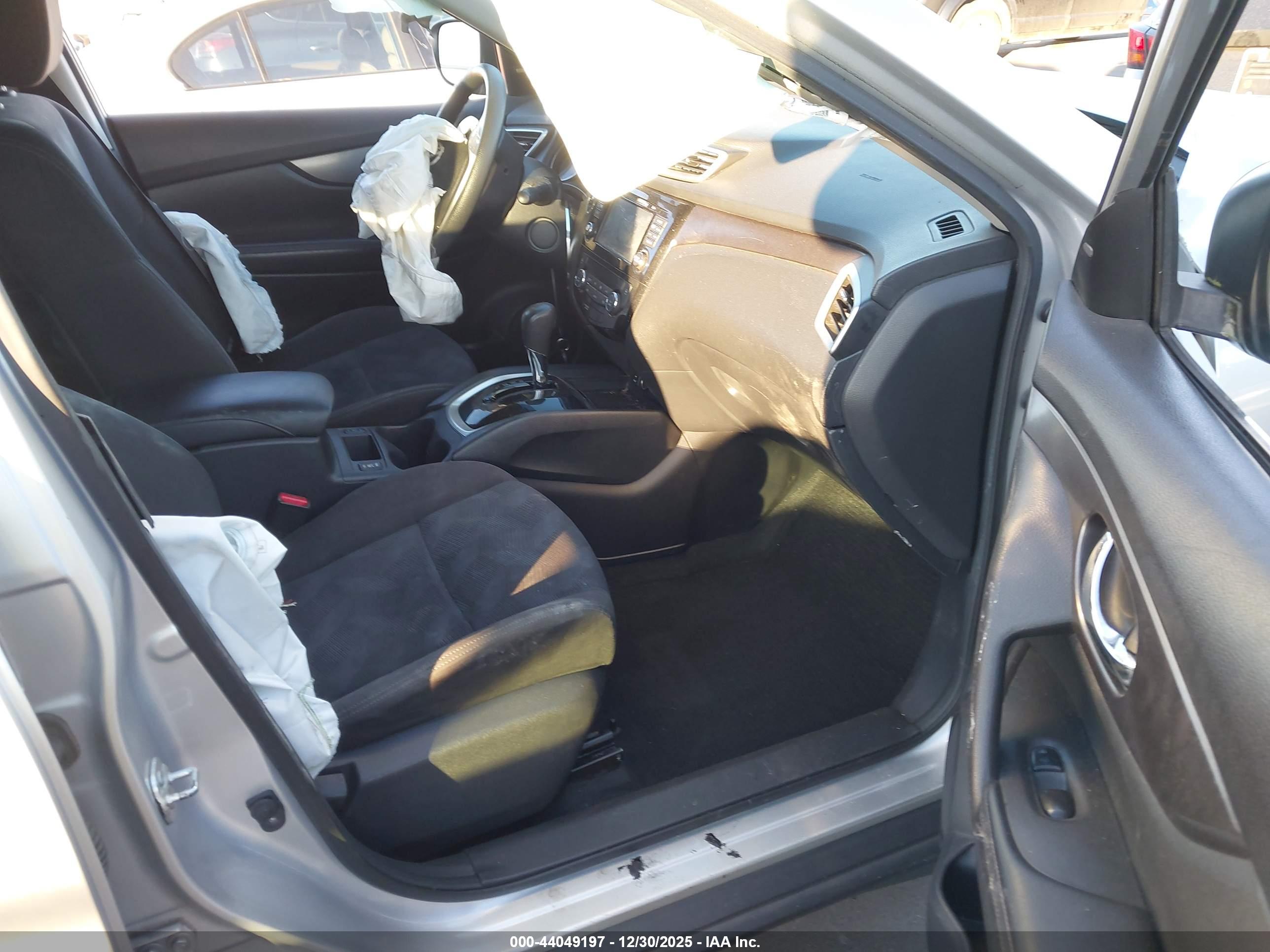 NISSAN ROGUE image 5