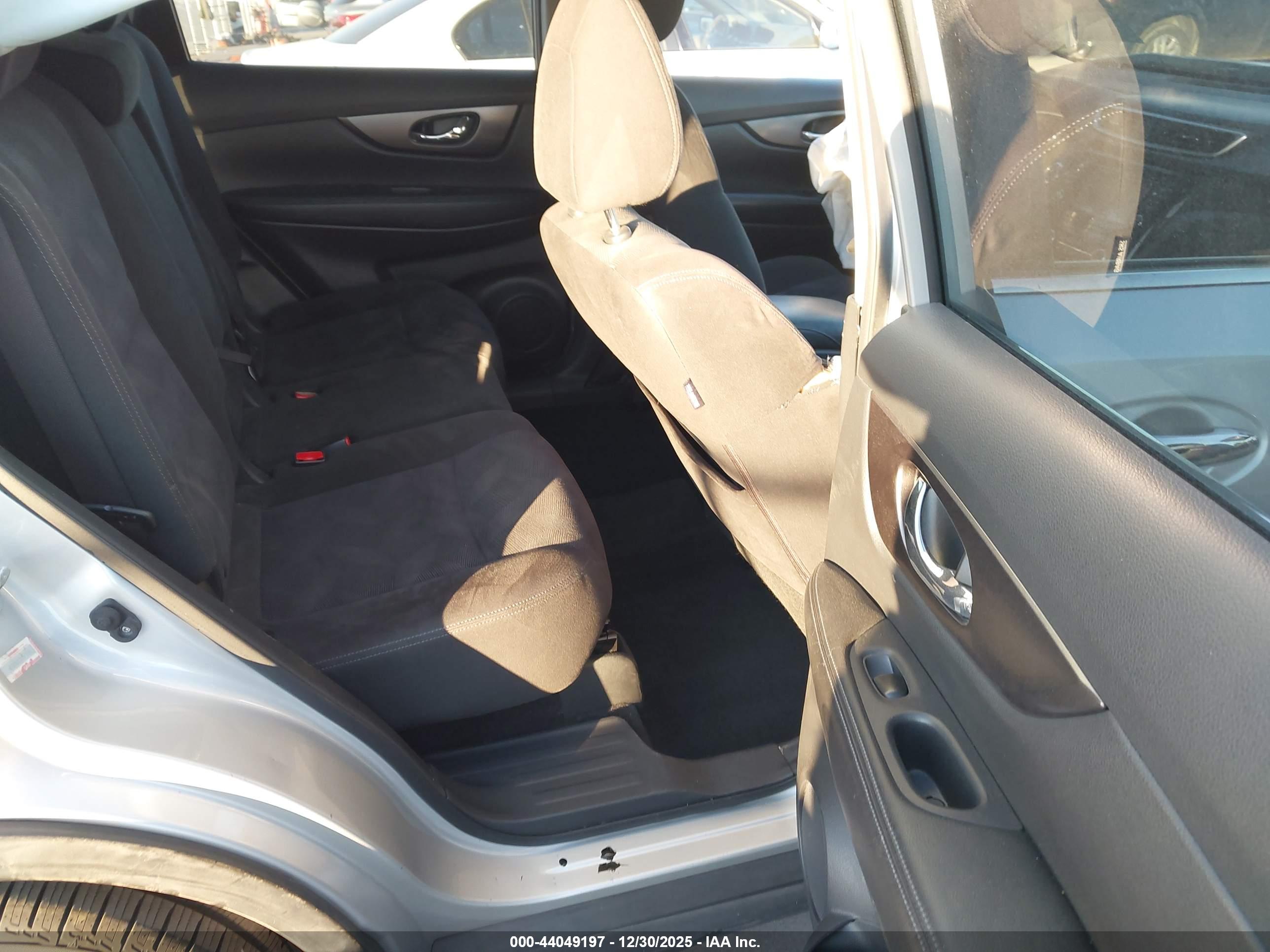 NISSAN ROGUE image 8