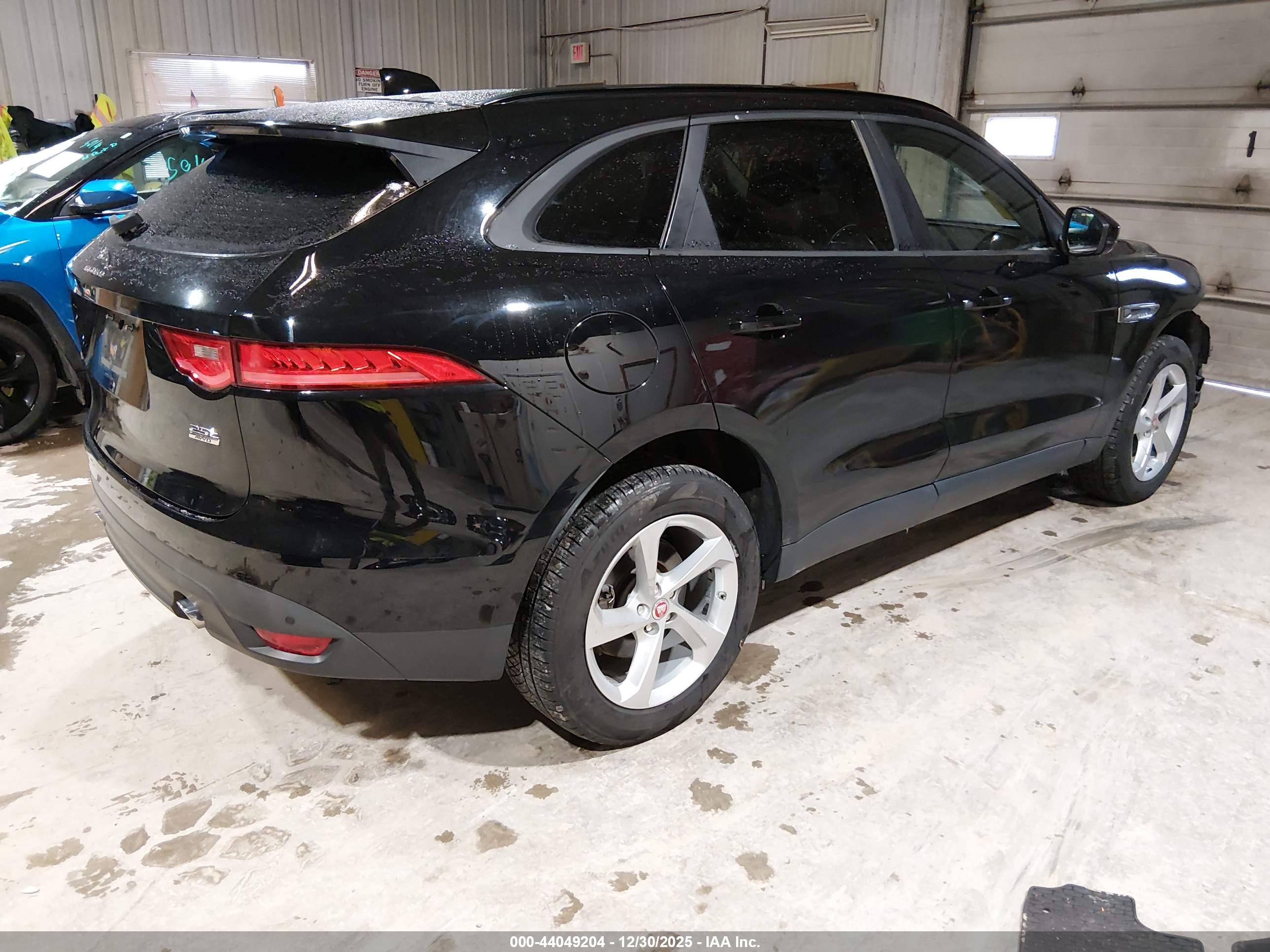 JAGUAR F-PACE image 4