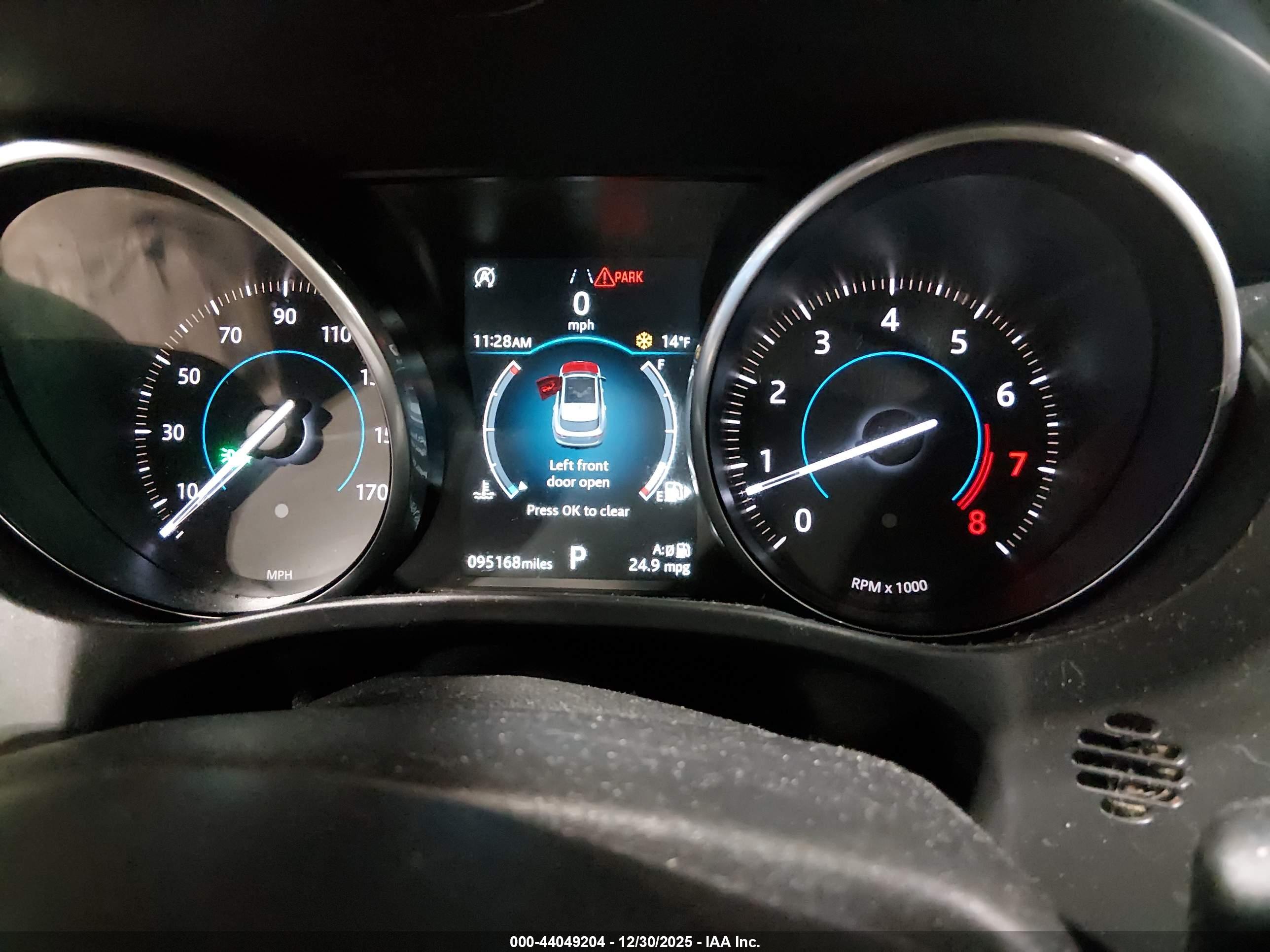 JAGUAR F-PACE image 7