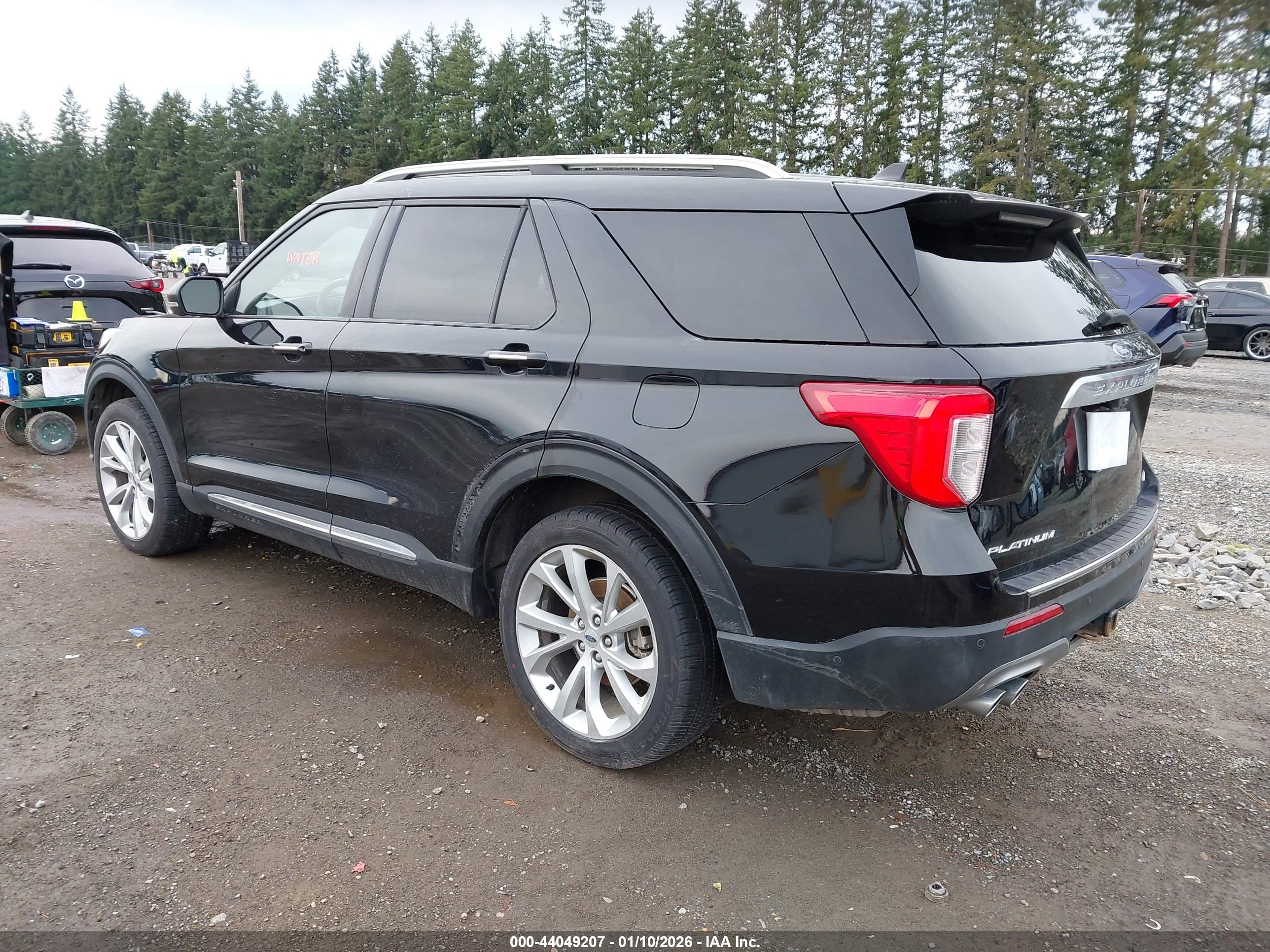 FORD EXPLORER image 3
