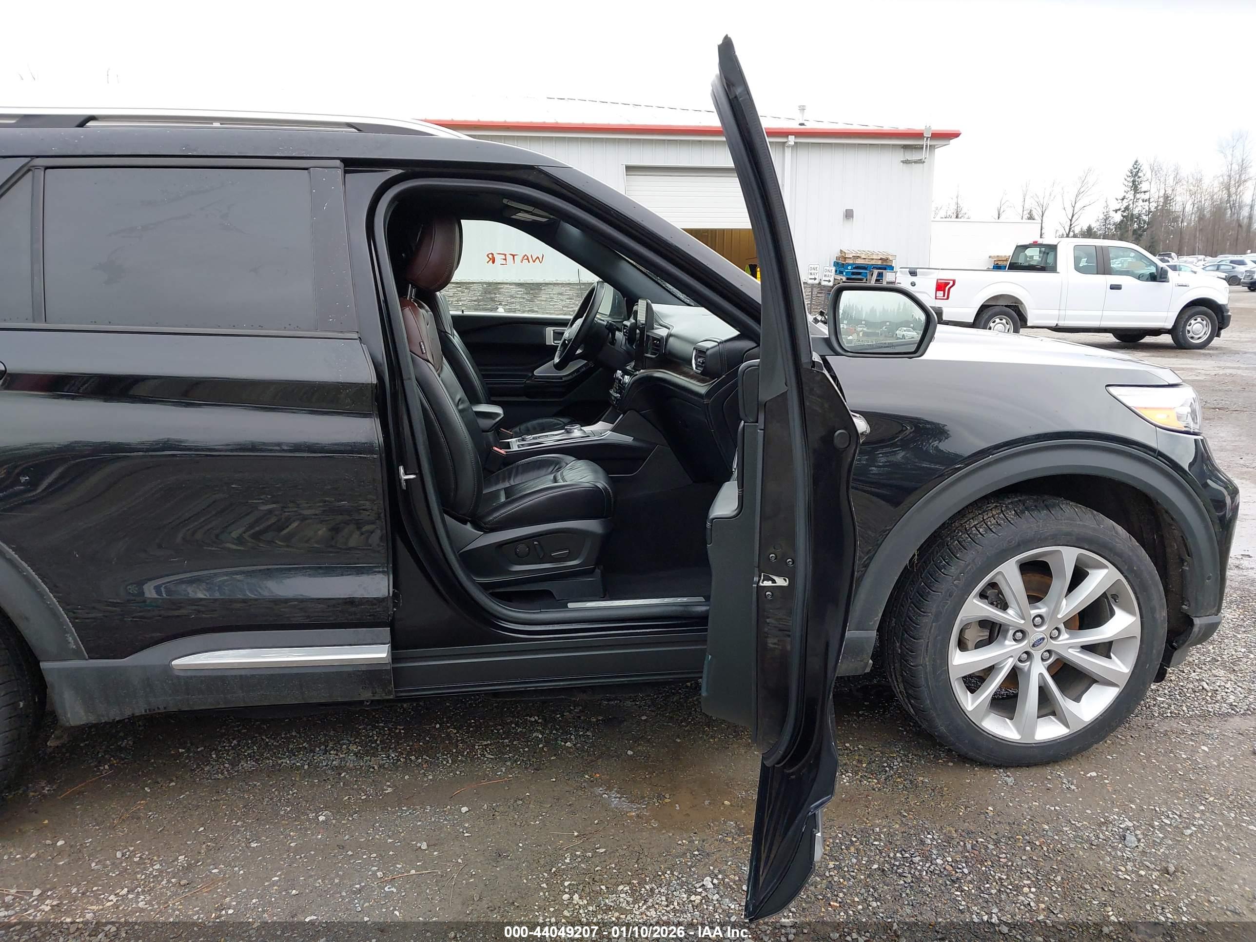 FORD EXPLORER image 5