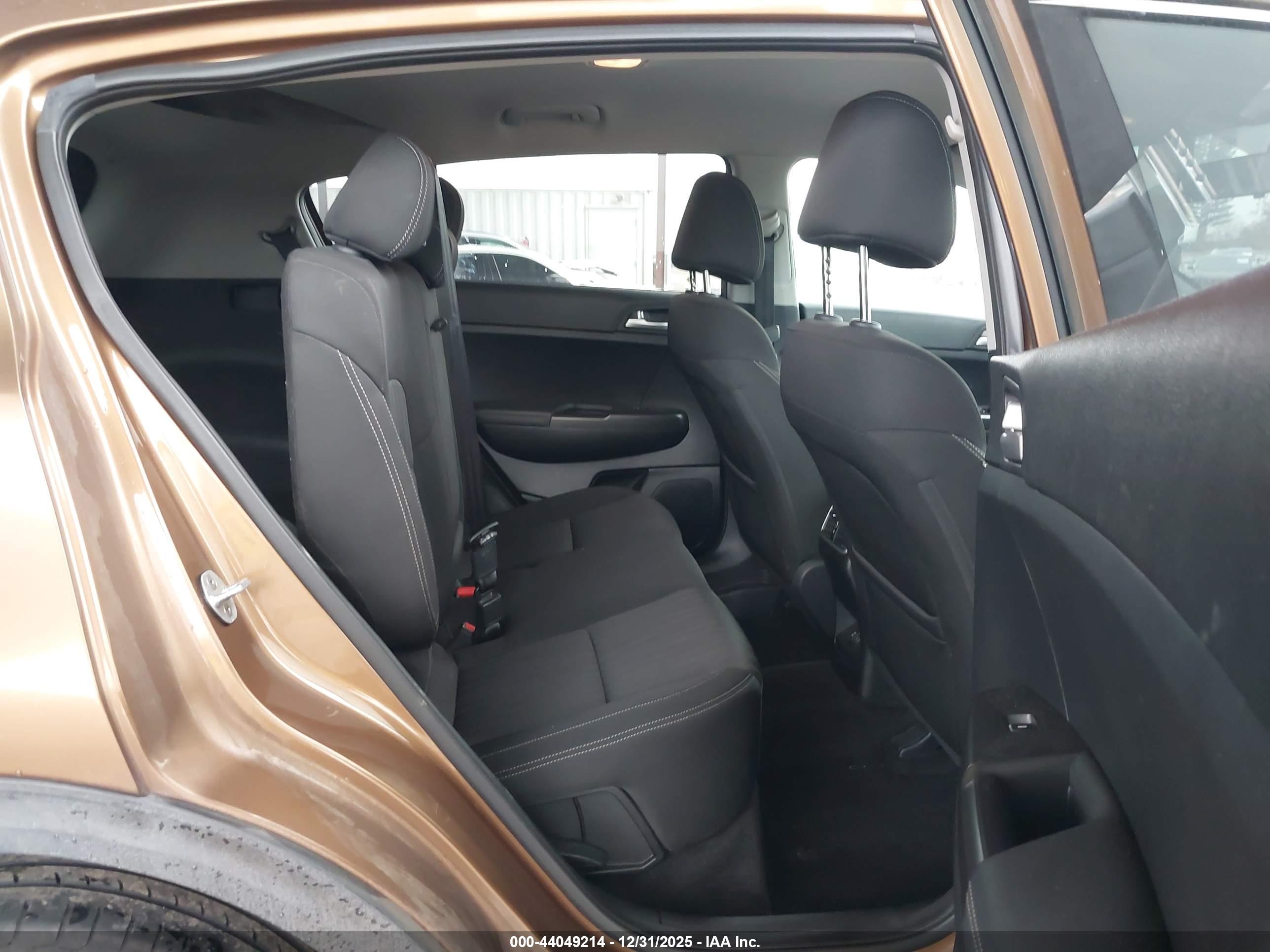 KIA SPORTAGE image 8