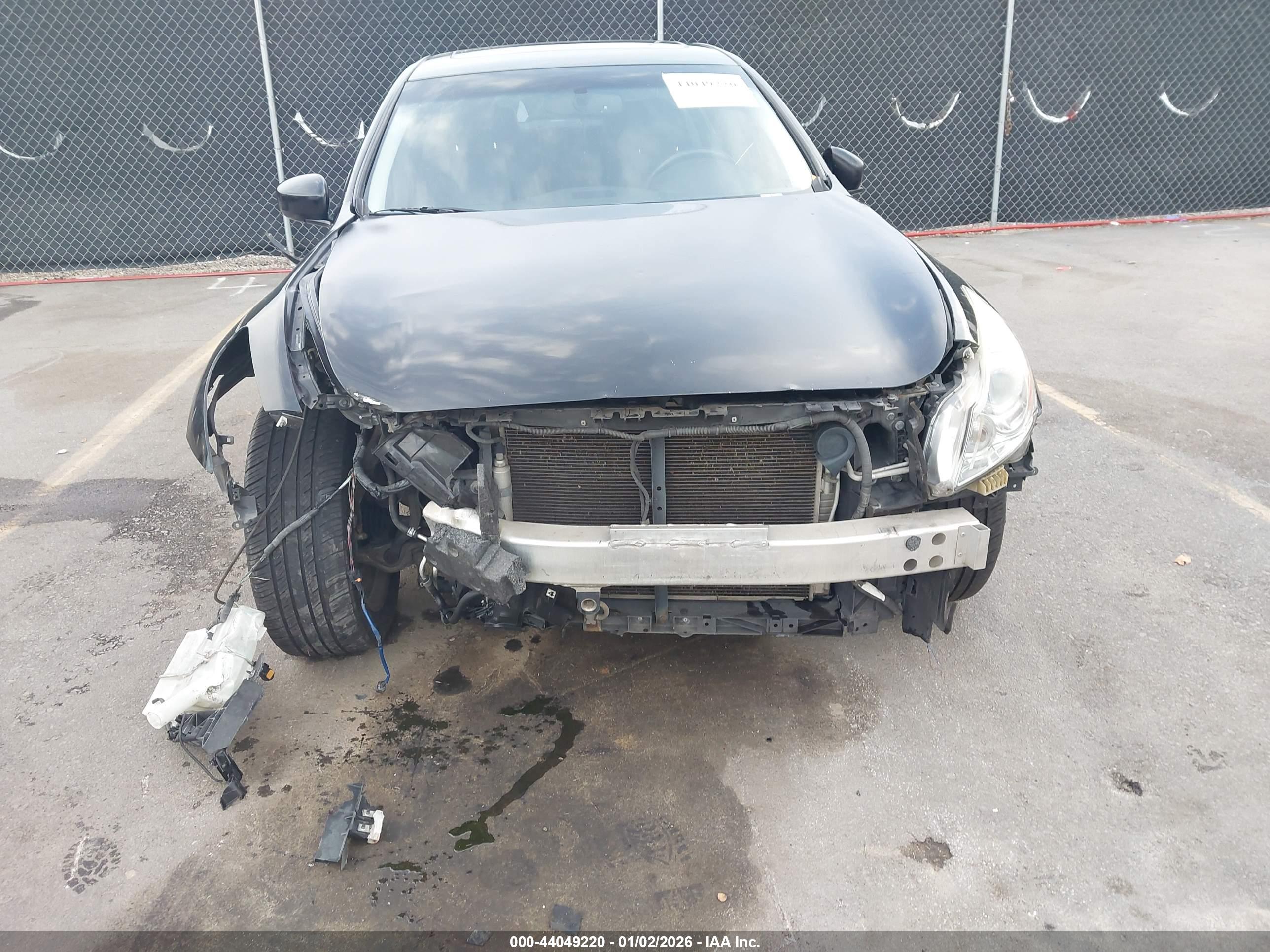 INFINITI Q40 image 6