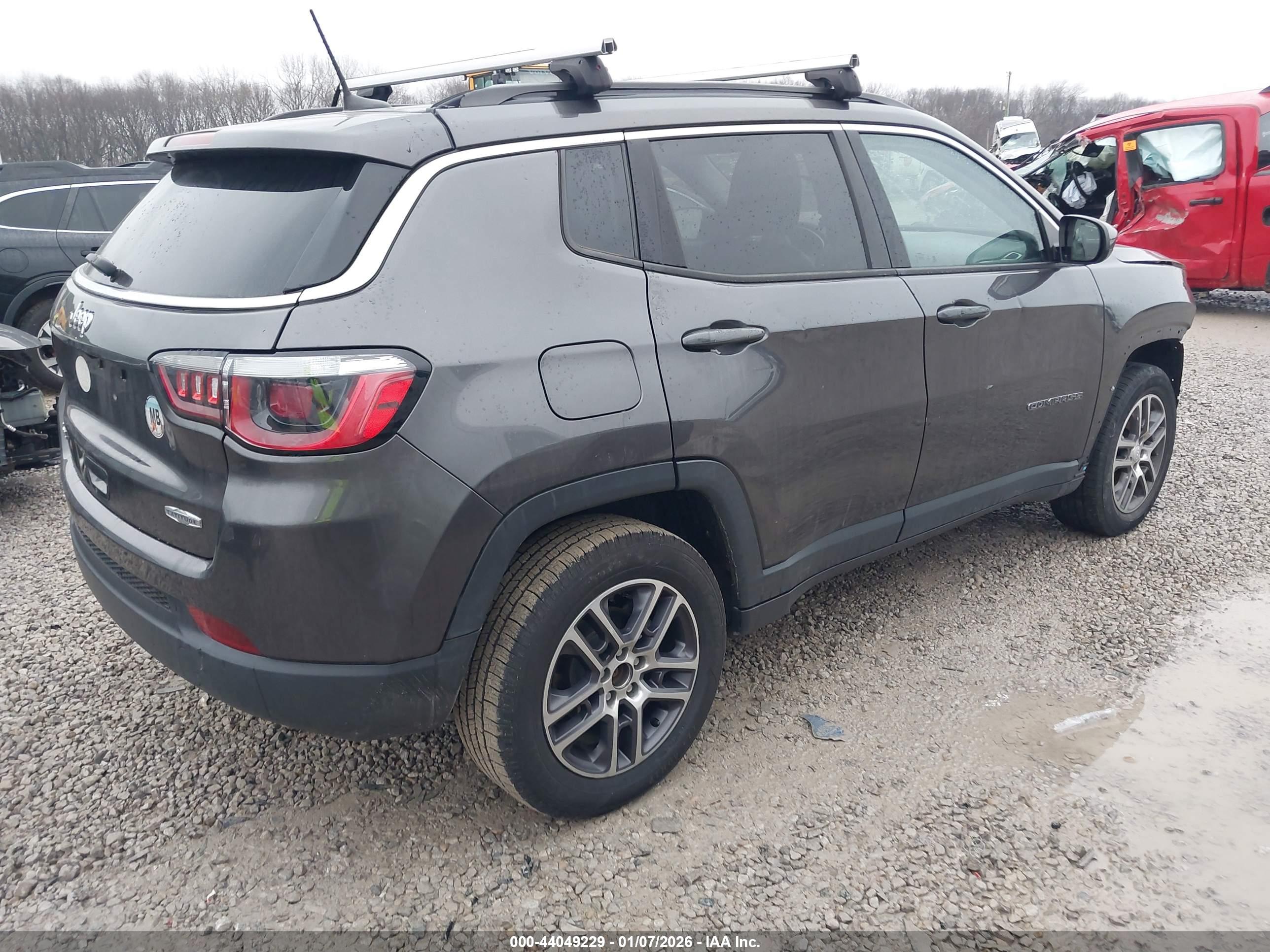 JEEP COMPASS image 4
