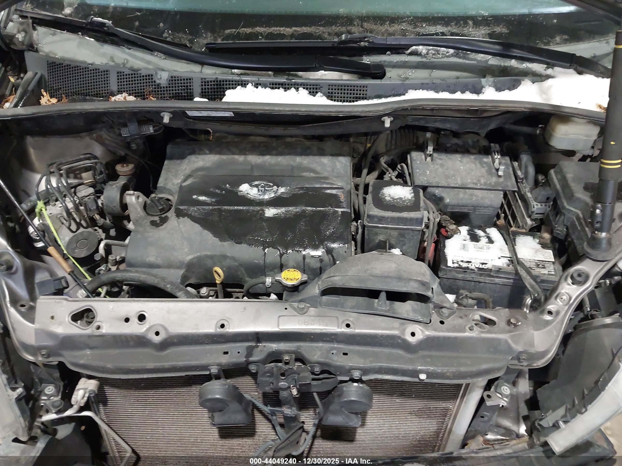 TOYOTA SIENNA image 10