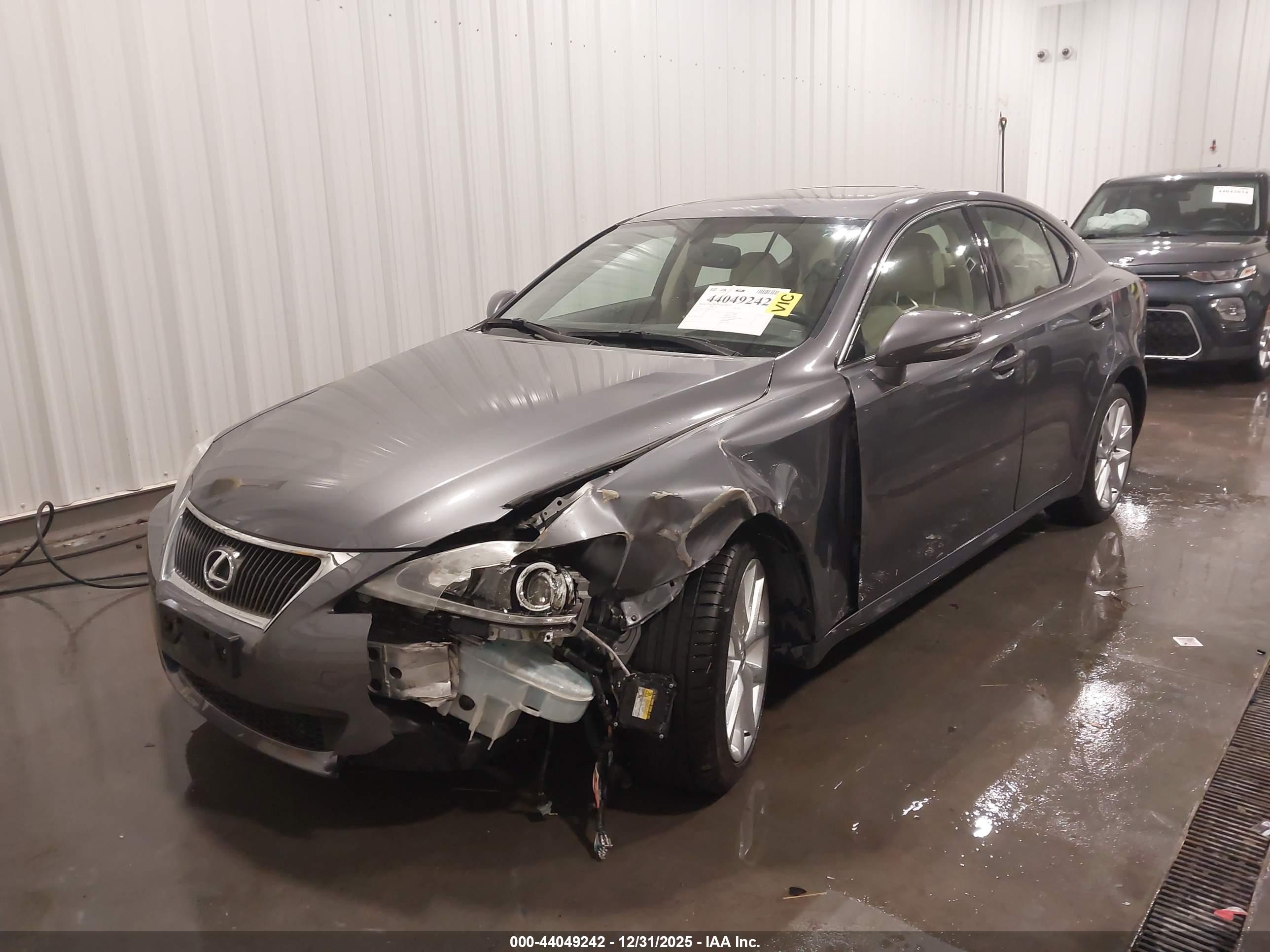 LEXUS IS image 6