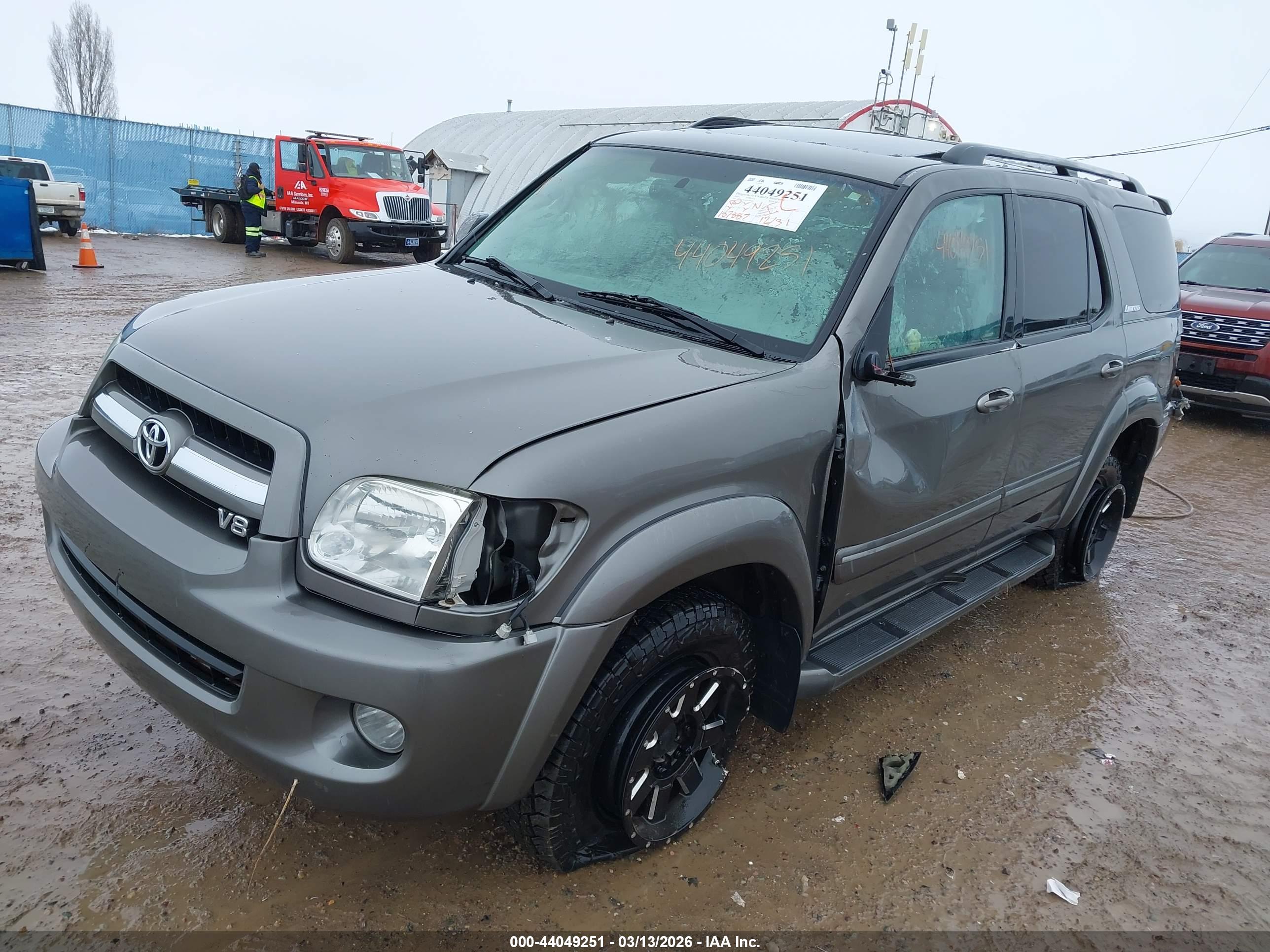 TOYOTA SEQUOIA image 6