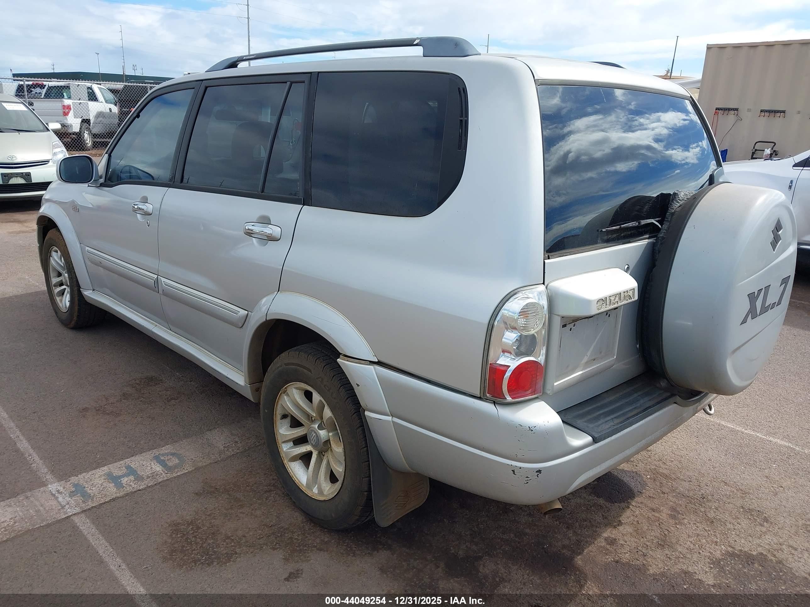 SUZUKI XL-7 image 3