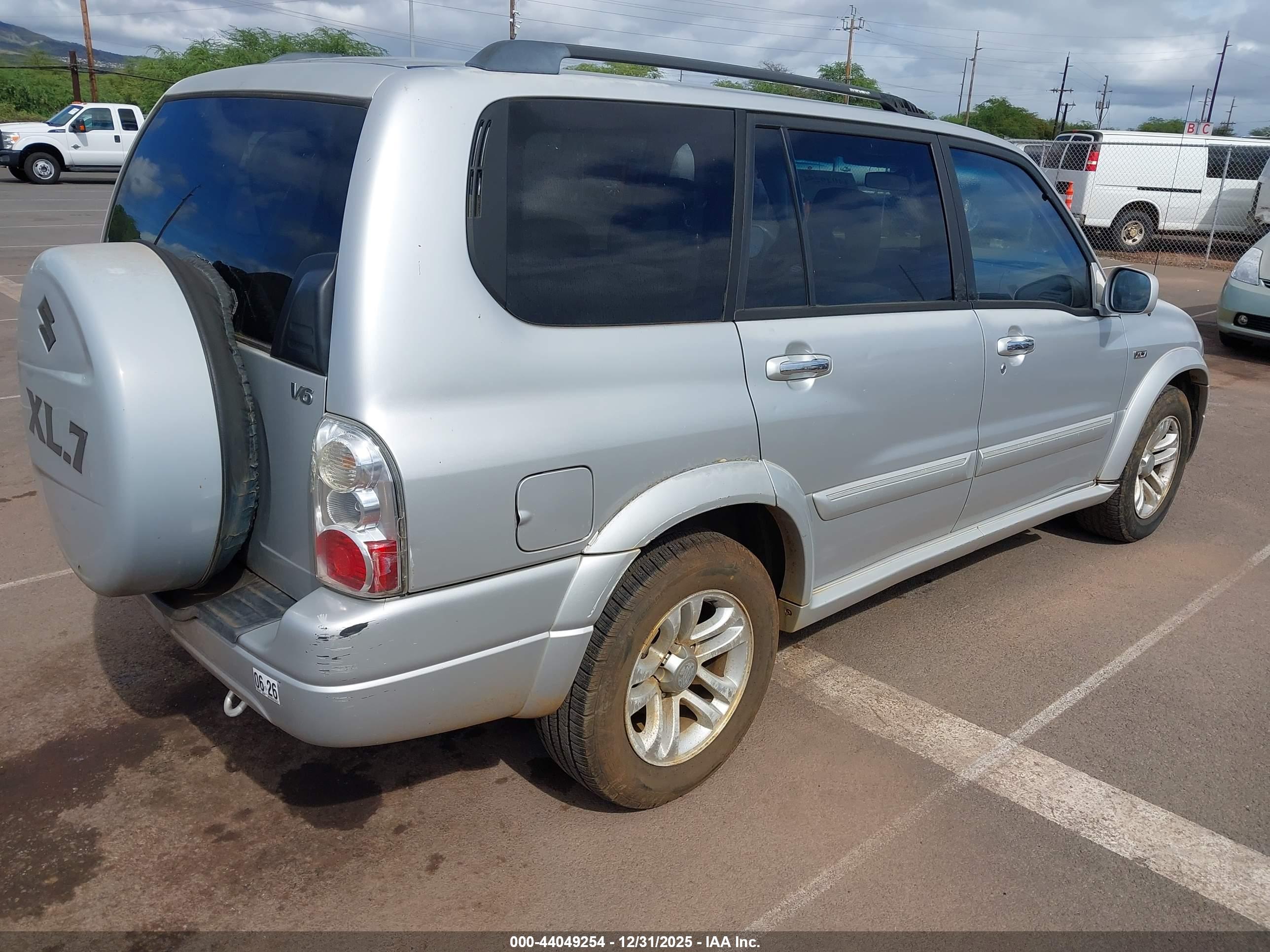 SUZUKI XL-7 image 4