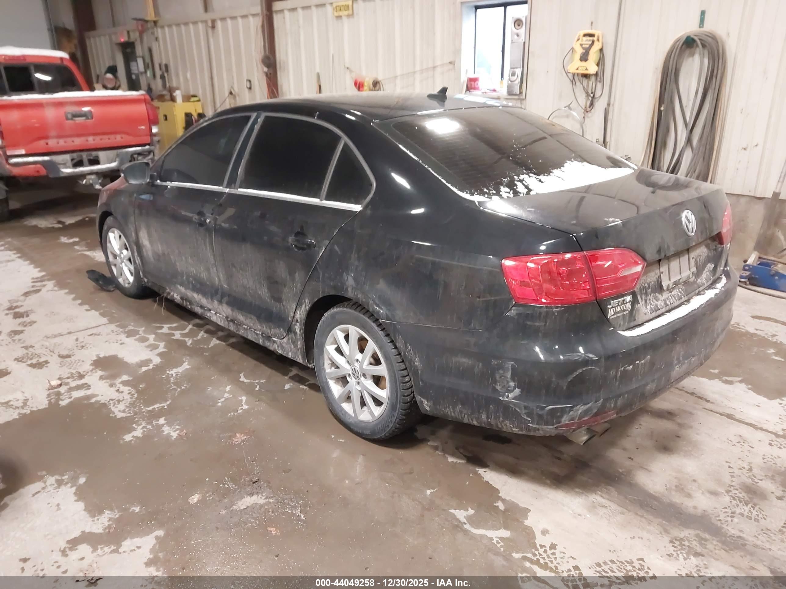 VOLKSWAGEN JETTA image 3