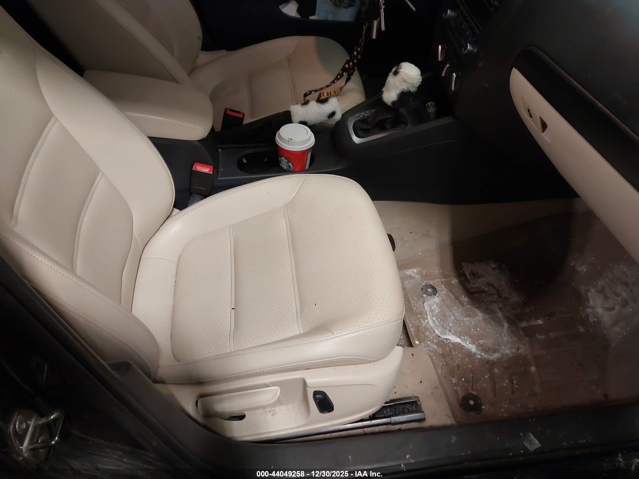 VOLKSWAGEN JETTA image 5