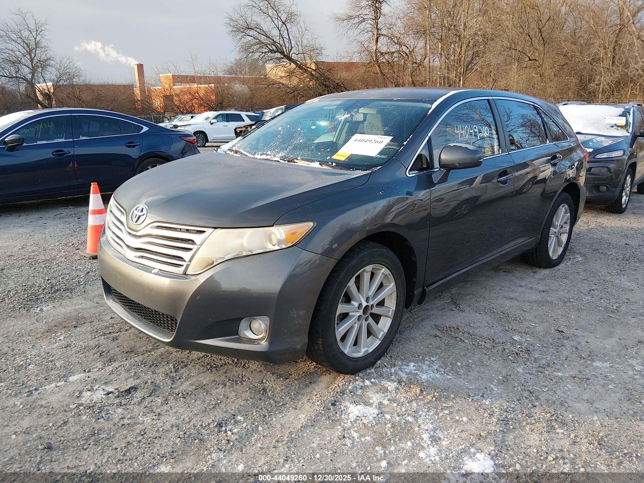 TOYOTA VENZA image 2