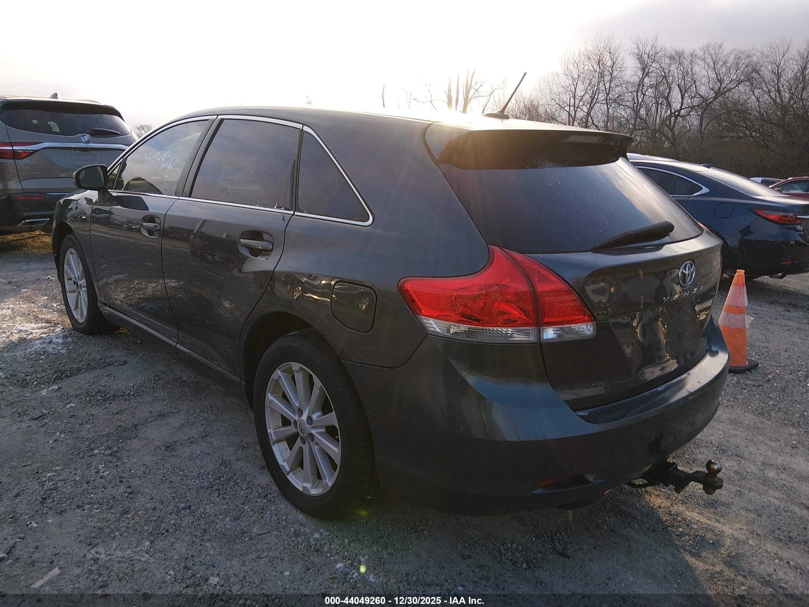 TOYOTA VENZA image 3