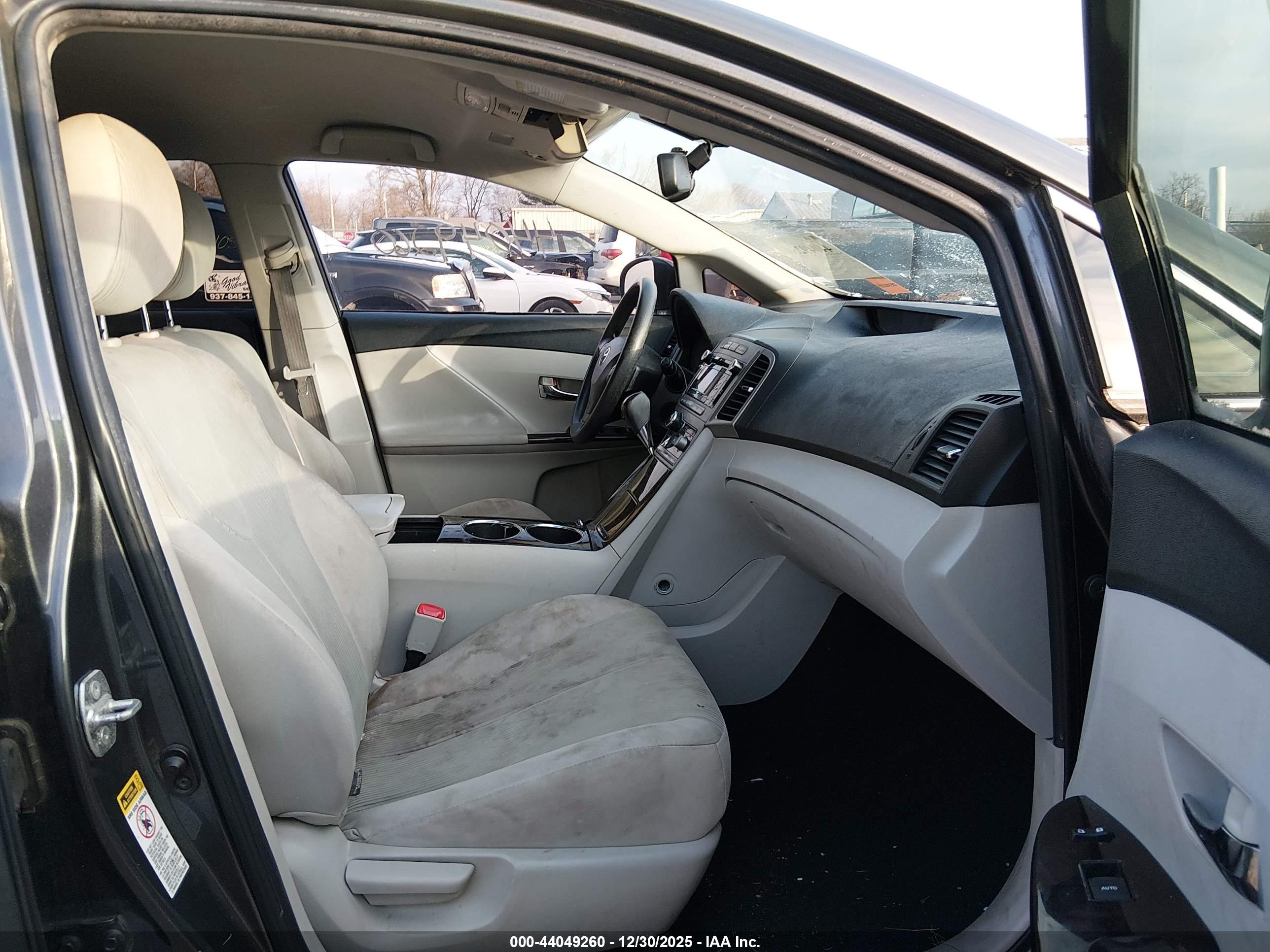 TOYOTA VENZA image 5