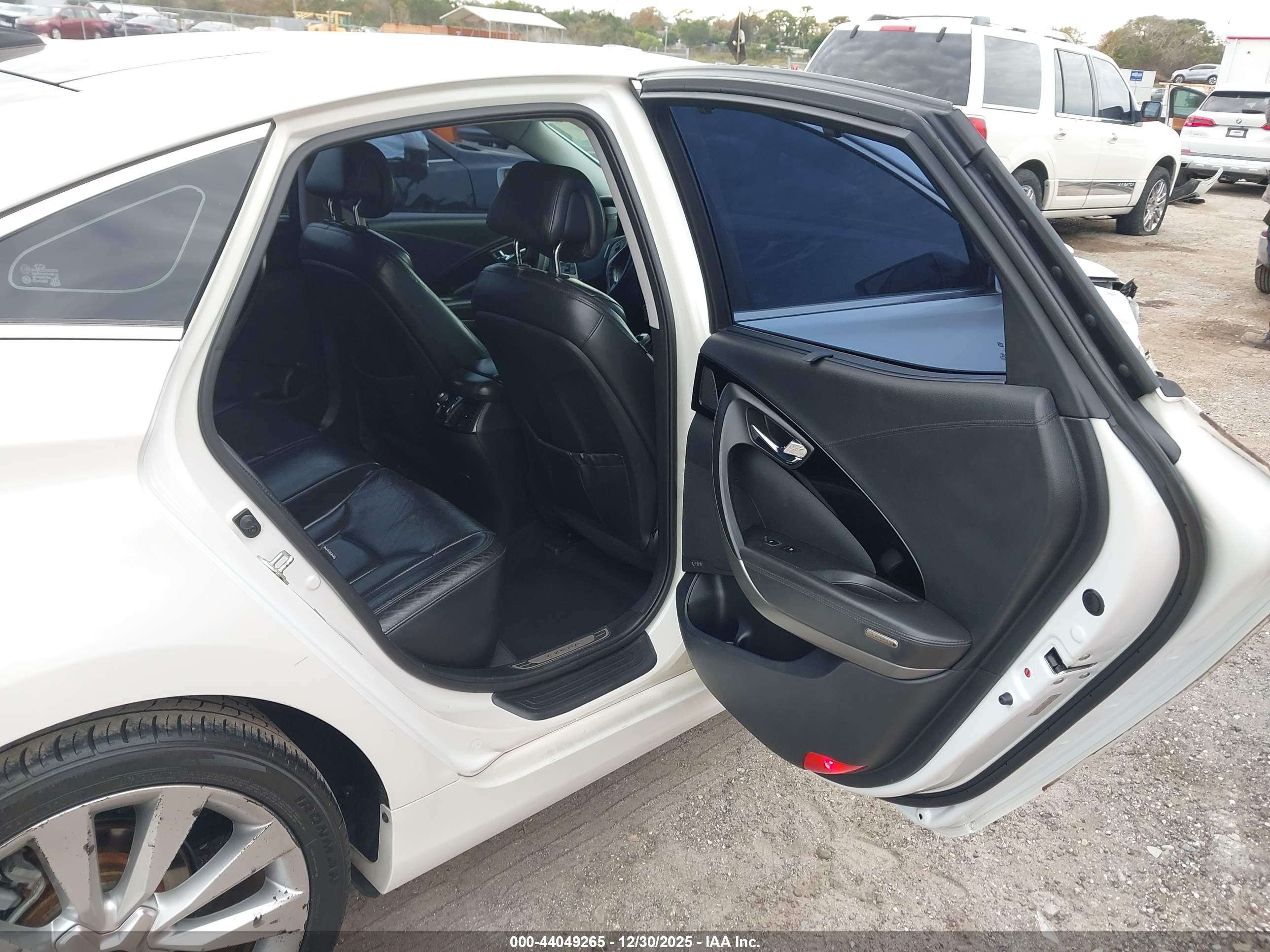 HYUNDAI AZERA image 8