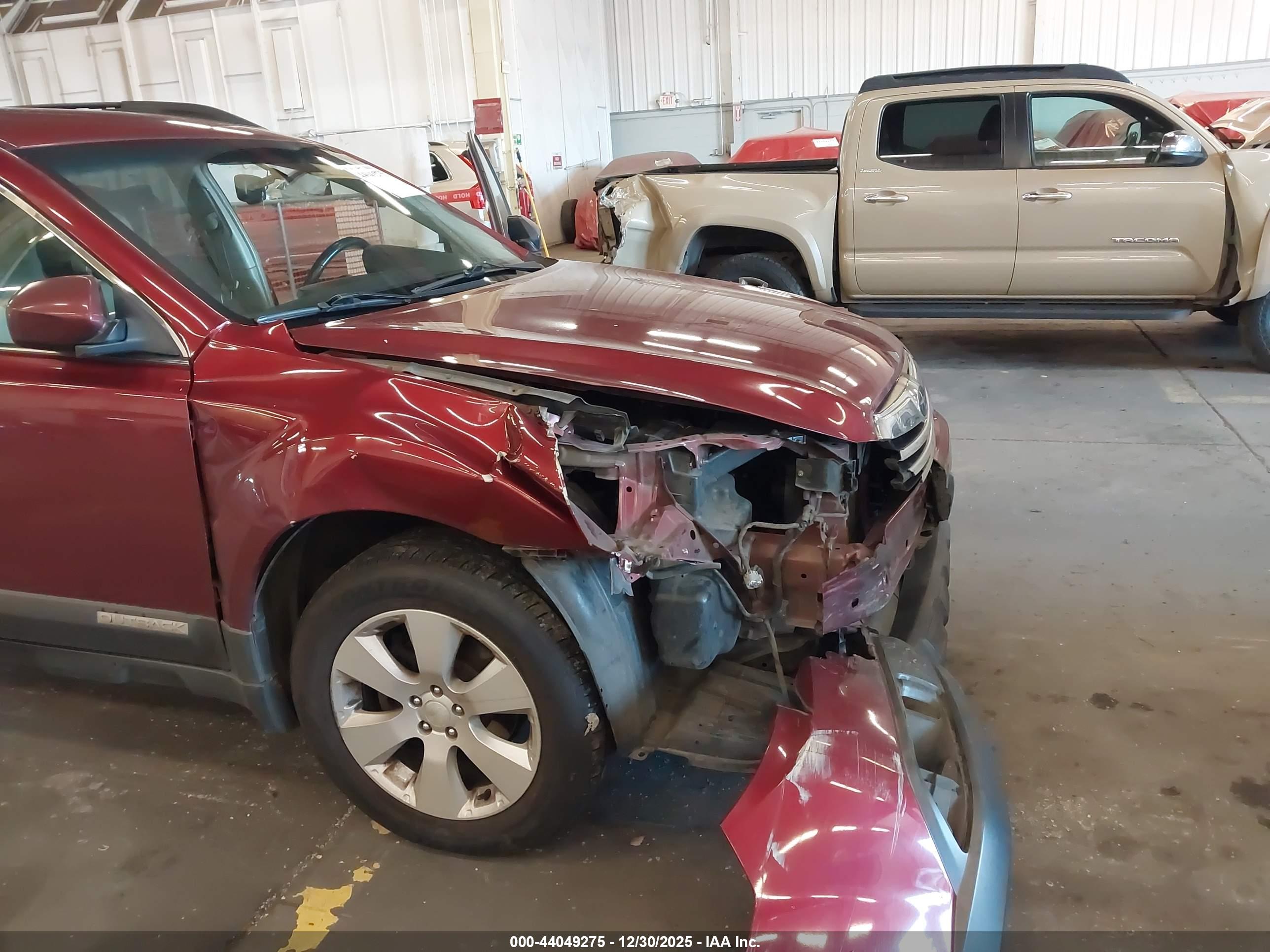 SUBARU OUTBACK image 6