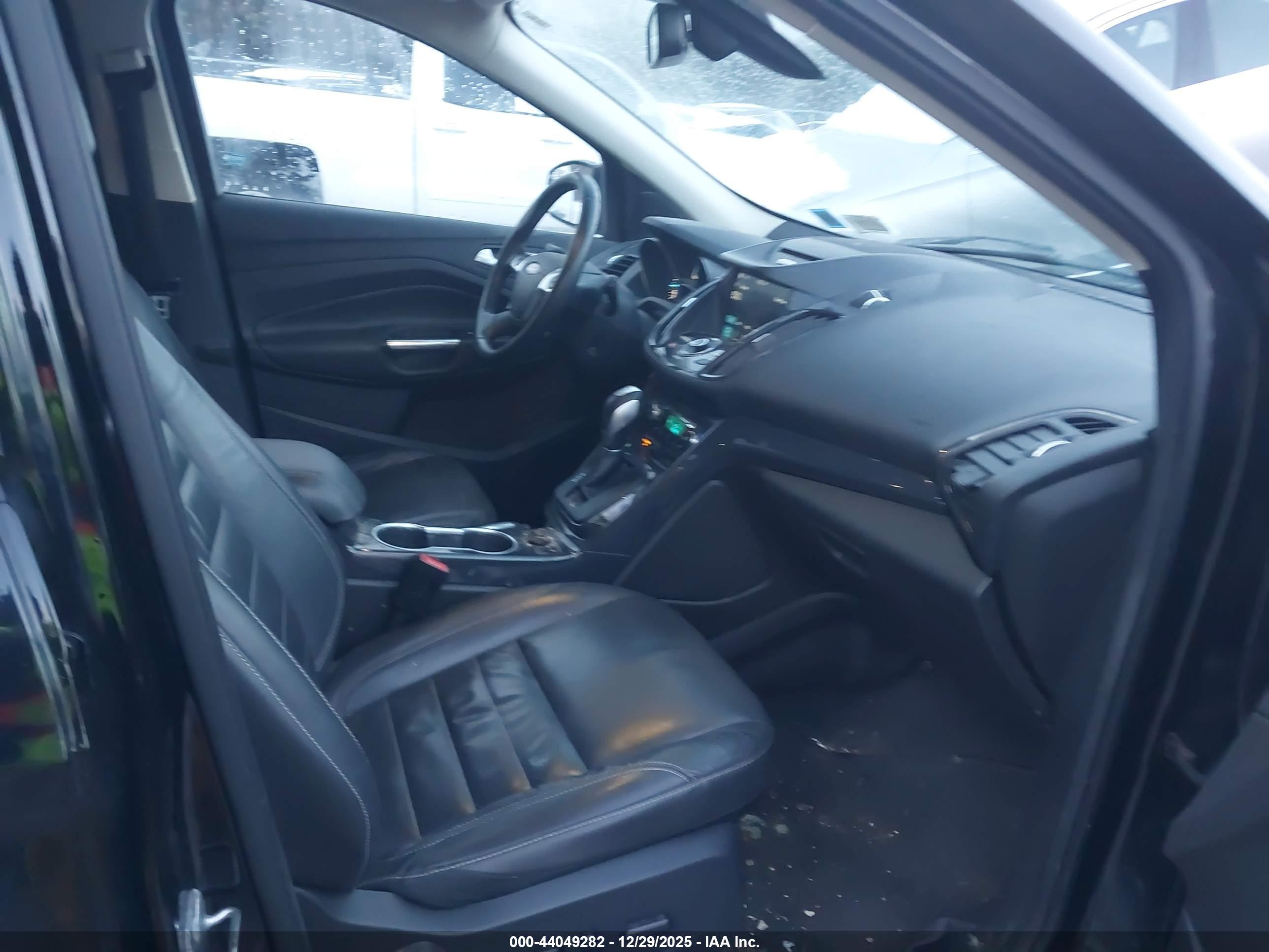 FORD ESCAPE image 5